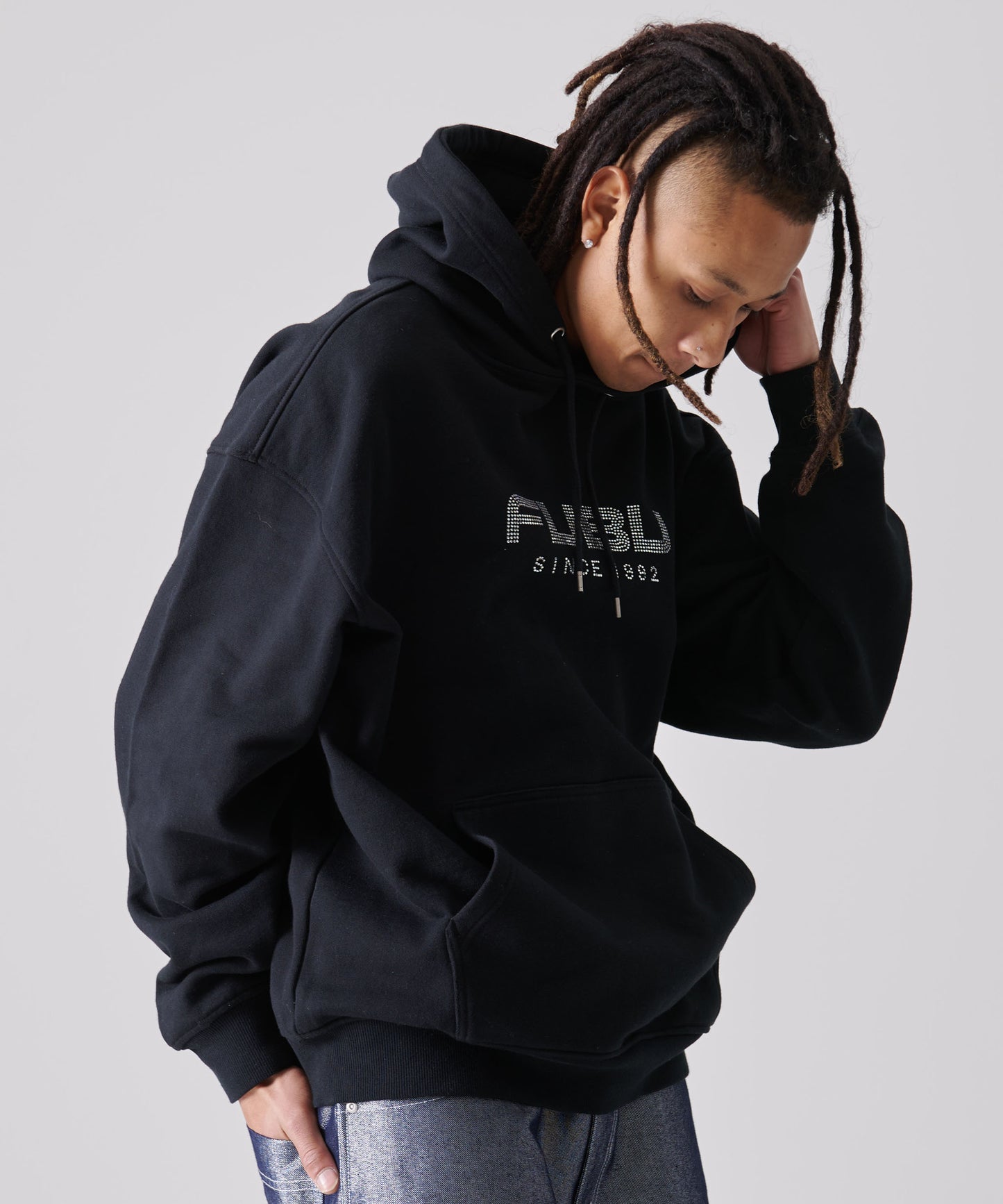 RHINESTONE OG LOGO HOODIE/ラインストーンロゴフーディー【FAM-51705】