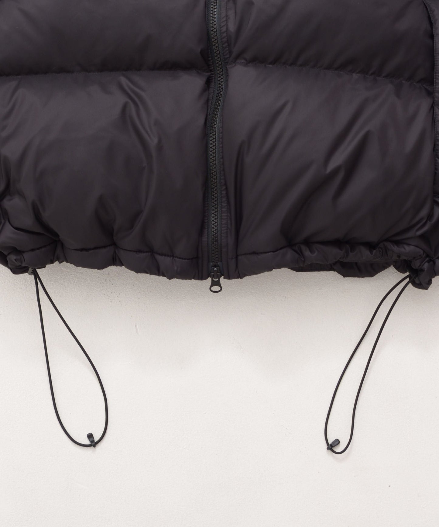 【NEW】【9月下旬発送予定】NYLON PUFFER HOODED JACKET/フード付きナイロンパファージャケット【FAM-52305】
