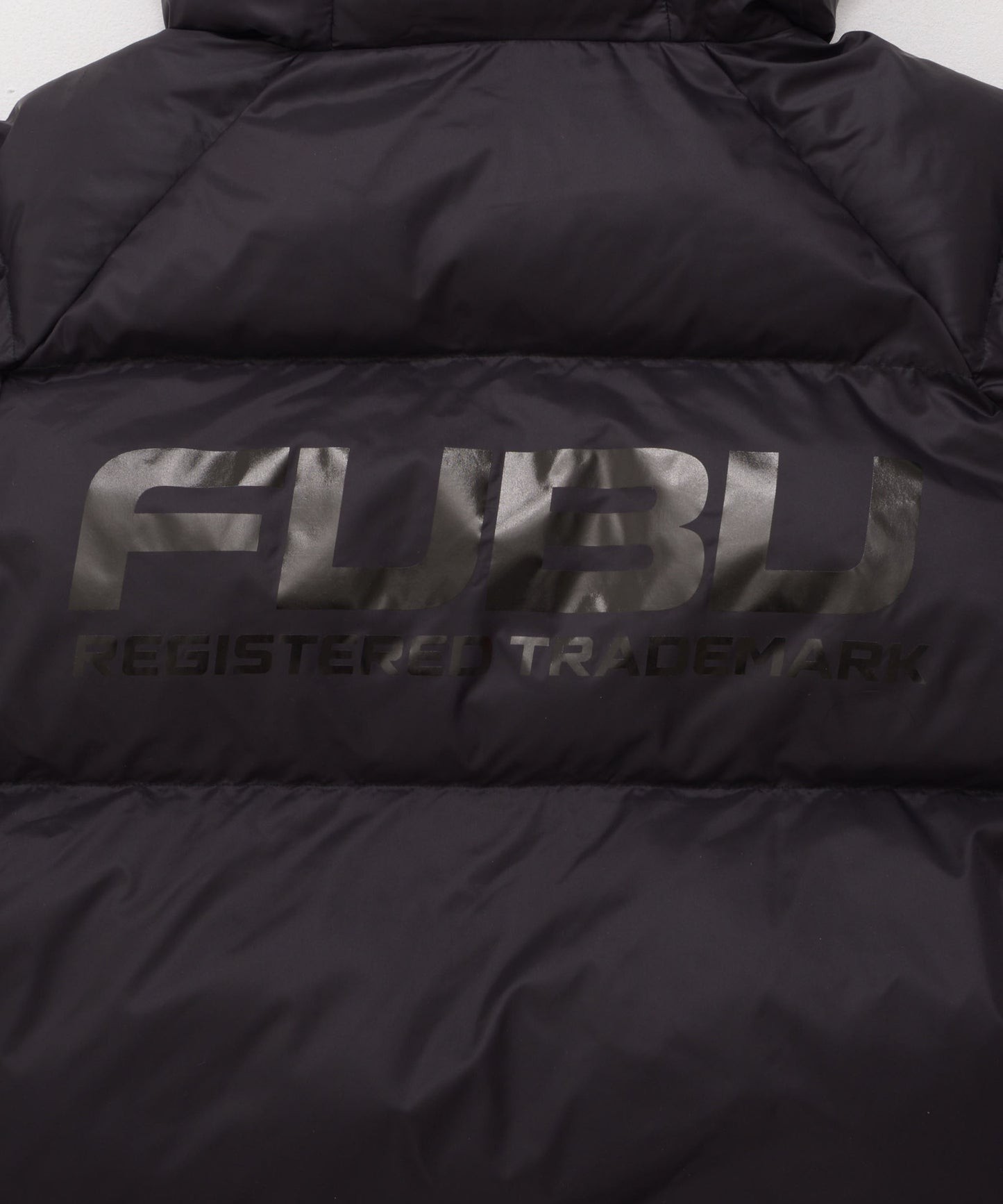 【NEW】【9月下旬発送予定】NYLON PUFFER HOODED JACKET/フード付きナイロンパファージャケット【FAM-52305】