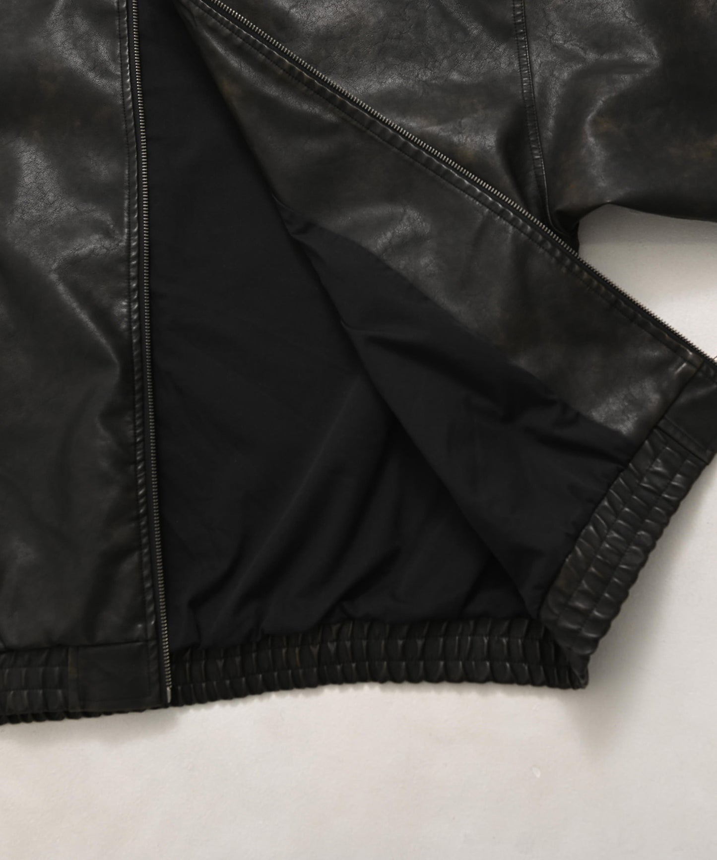 FAUX LEATHER SHORT HOODED JACKET/フェイクレザー ショートフード付きジャケット【FAM-61303】