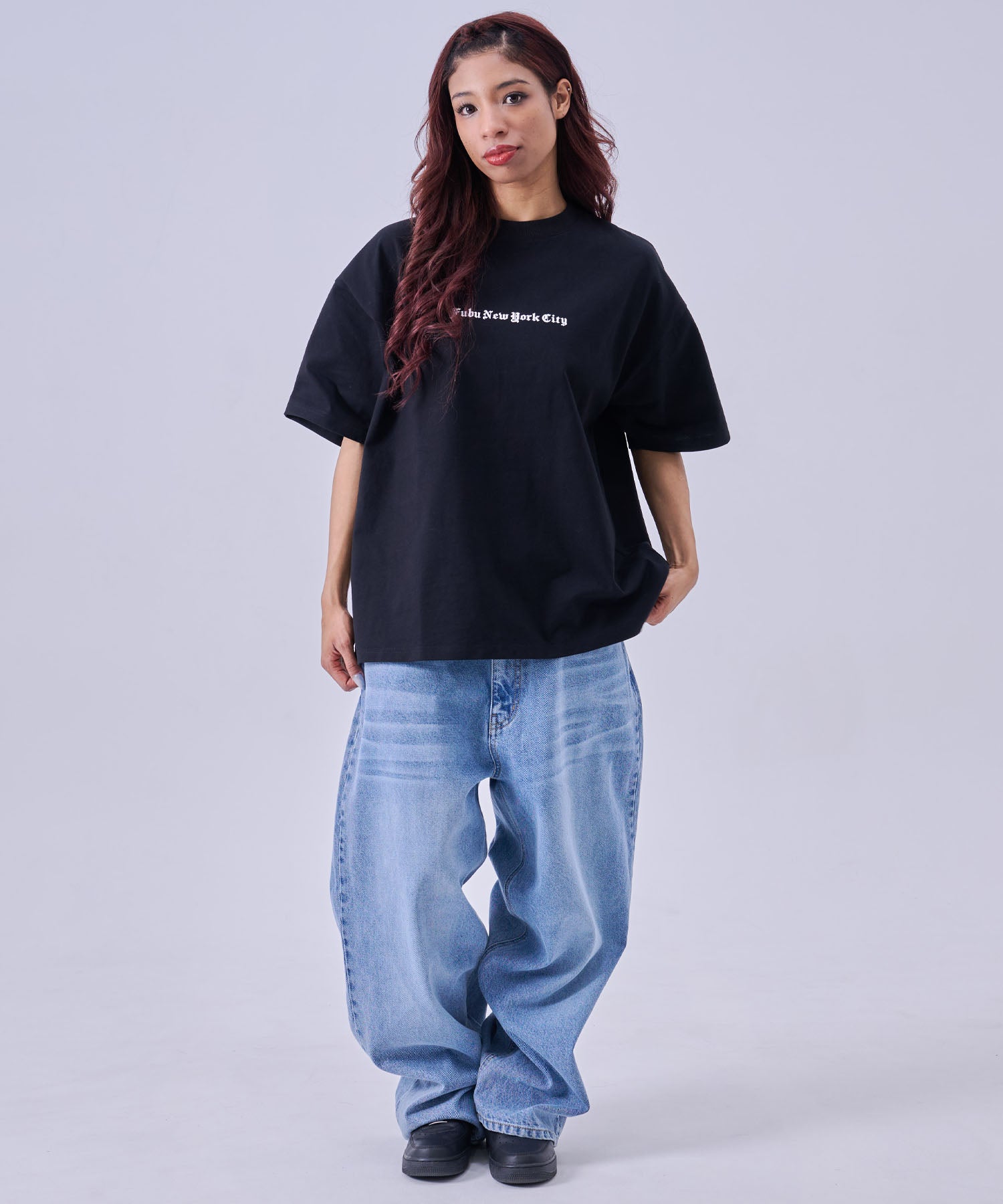 FUBU フブ スタッドロゴTシャツ。FUBUはアメリカの代表的なHIPHOP