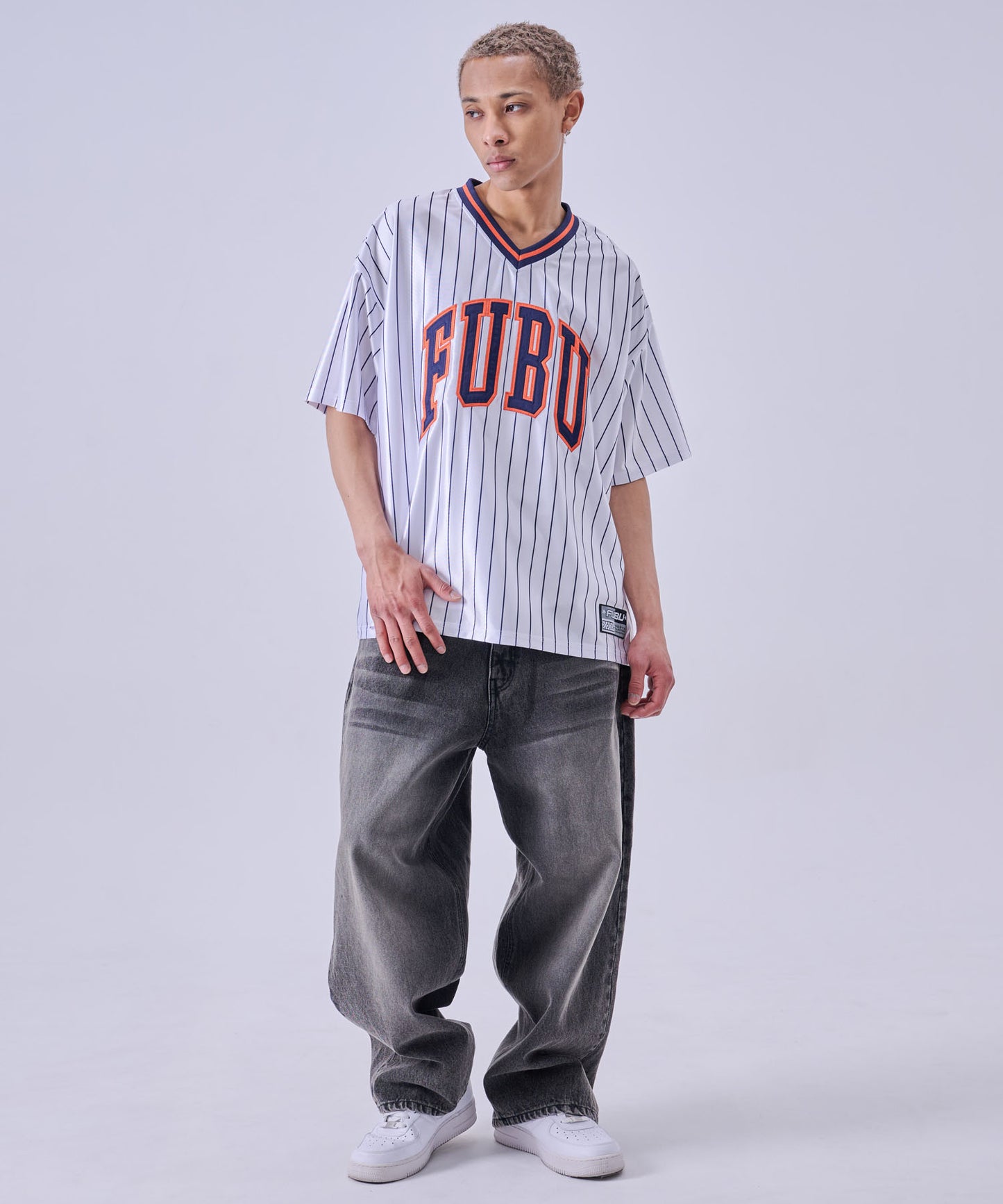 【NEW】PATCH V NECK T-SHIRTS/パッチVネックTシャツ【FAM-61717】