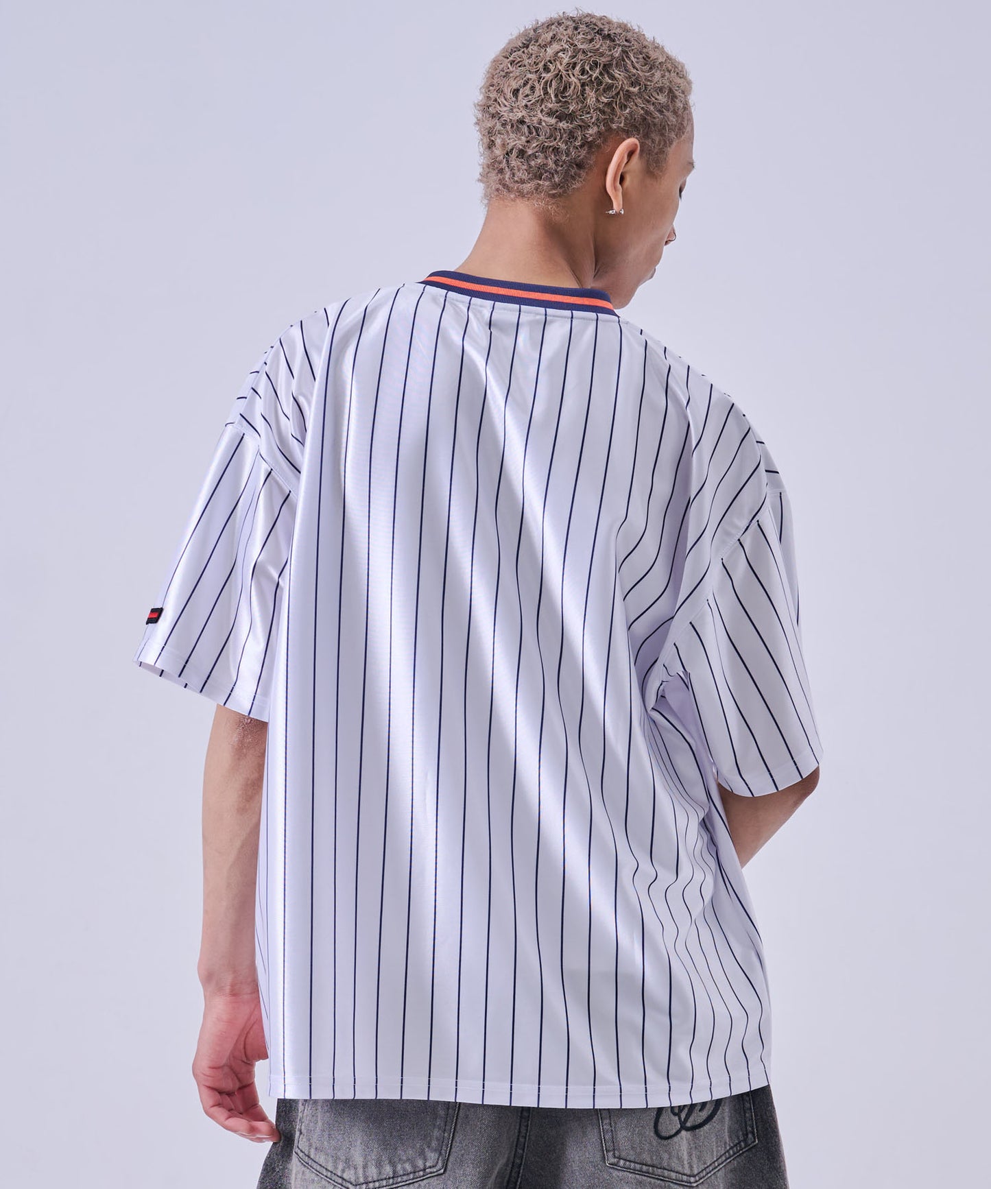 【NEW】PATCH V NECK T-SHIRTS/パッチVネックTシャツ【FAM-61717】