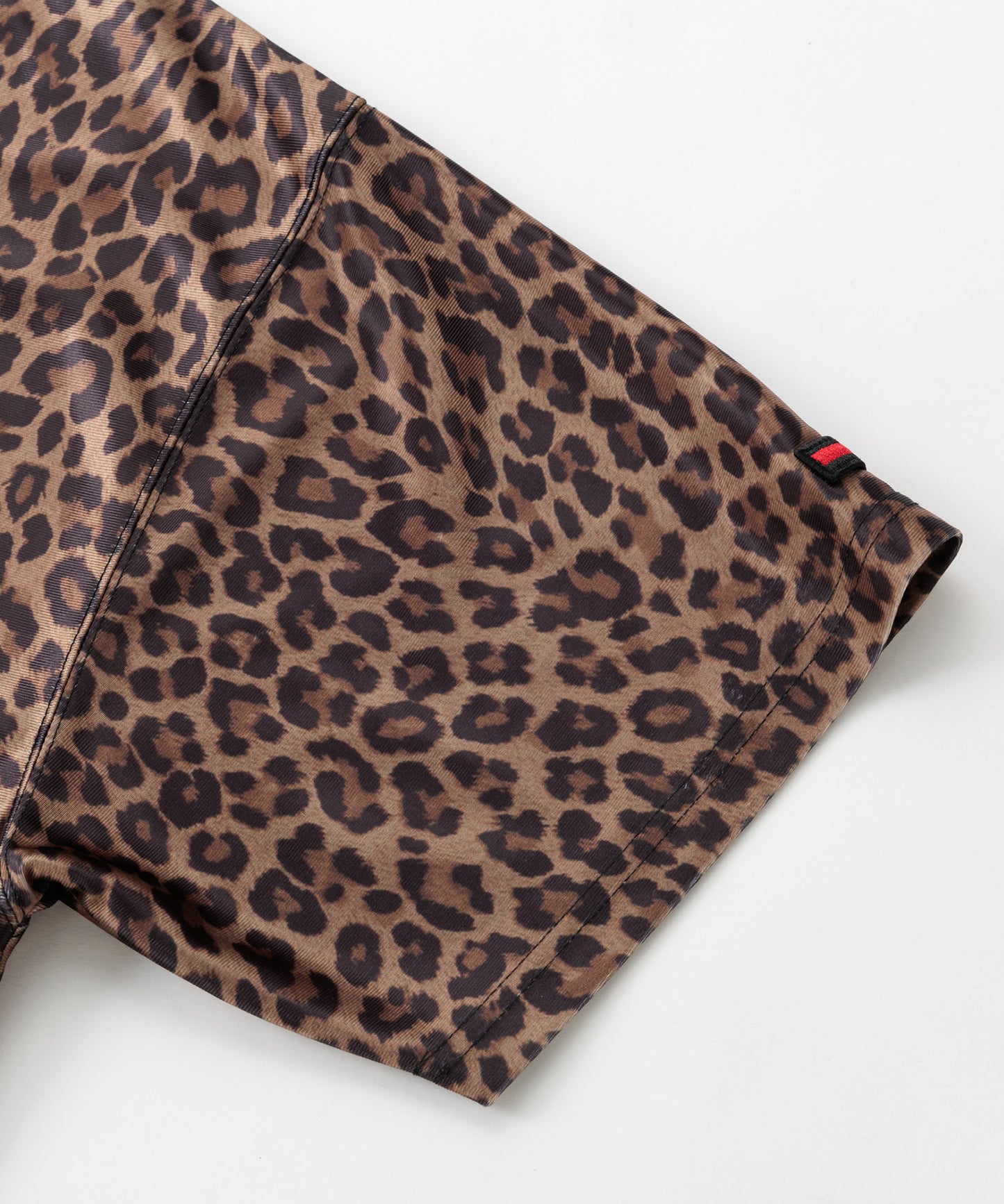 【NEW】PATCH V NECK T-SHIRTS/パッチVネックTシャツ【FAM-61717】