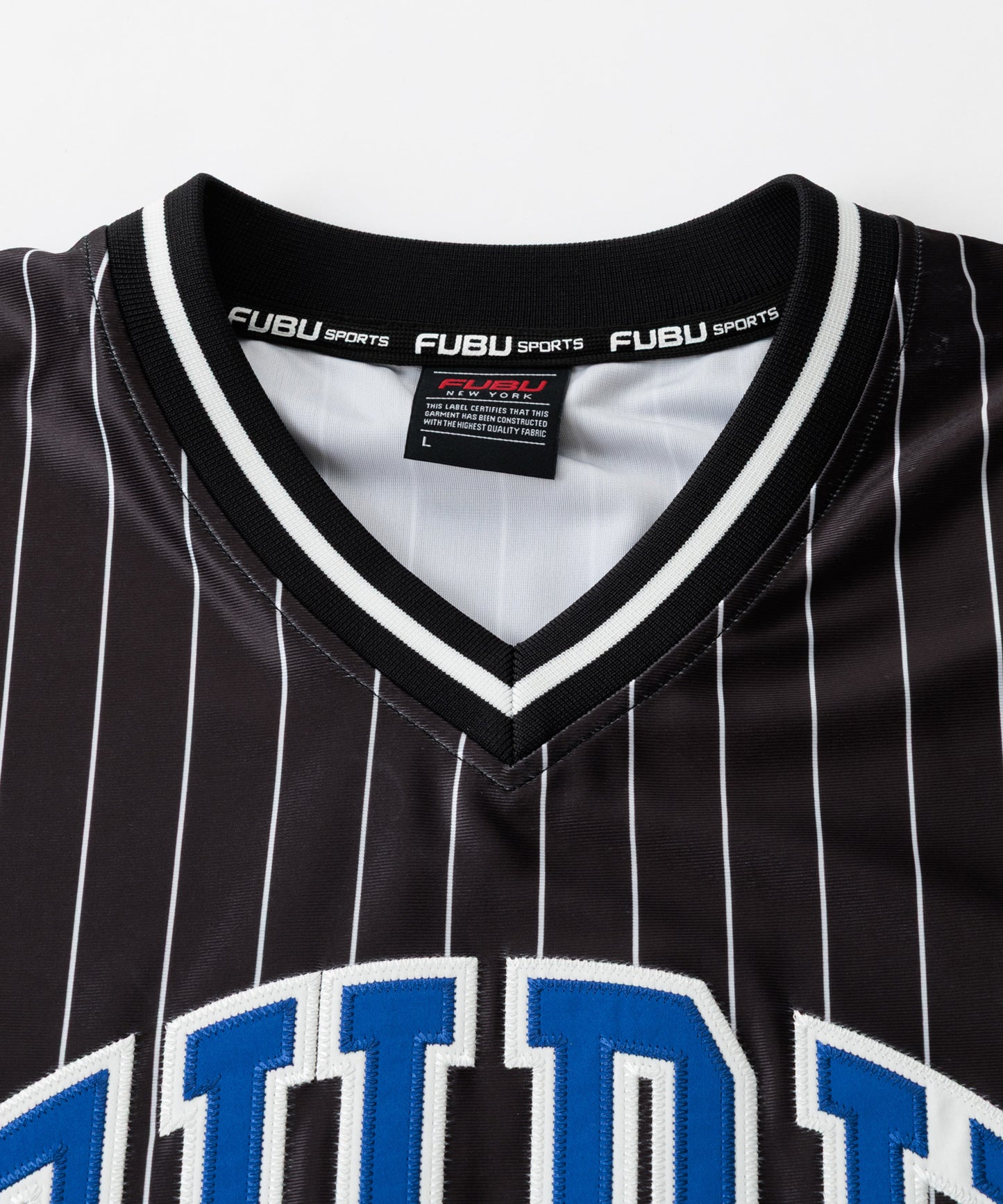 【NEW】PATCH V NECK T-SHIRTS/パッチVネックTシャツ【FAM-61717】