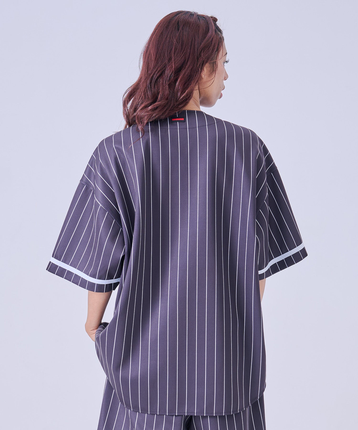 FUBU フブ パッチ付きベースボールシャツ。FUBUはアメリカの代表的な