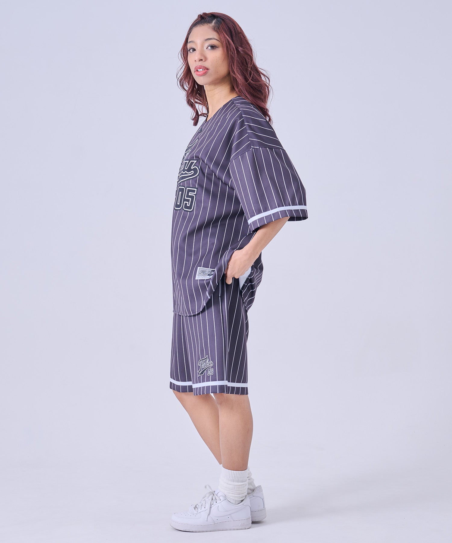FUBU フブ パッチ付きベースボールシャツ。FUBUはアメリカの代表的な