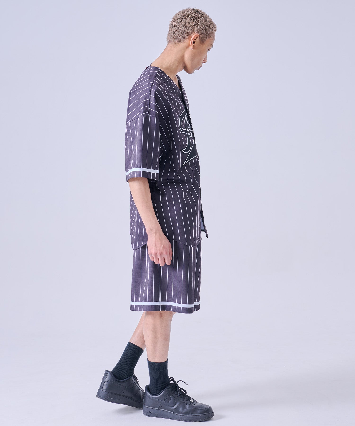 FUBU フブ パッチ付きベースボールシャツ。FUBUはアメリカの代表的な