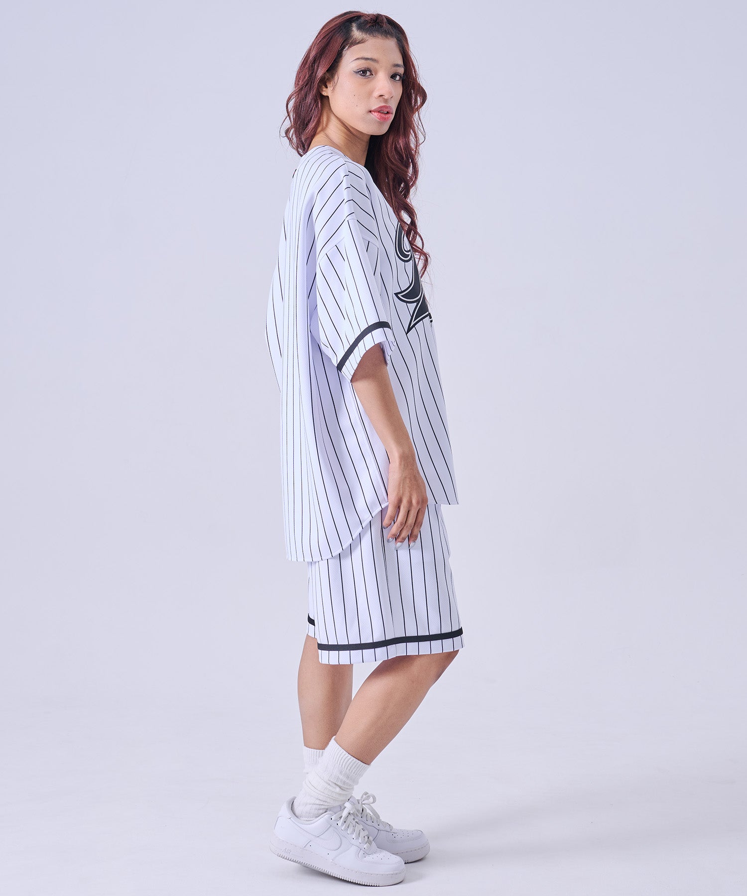 FUBU フブ パッチ付きベースボールシャツ。FUBUはアメリカの代表的な