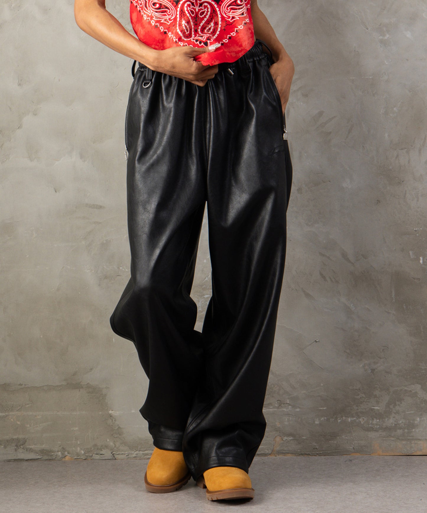 【NEW】FAUX LEATHER EASY PANTS/フェイクレザーイージーパンツ【FAM-62500】