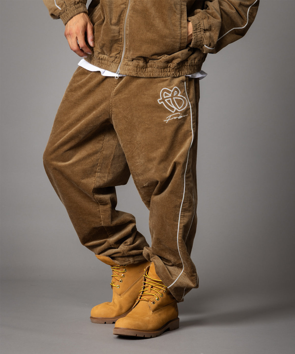 【NEW】CORDUROY TRACK PANTS/コーデュロイトラックパンツ【FAM-62502】【10月5日から順次配送】