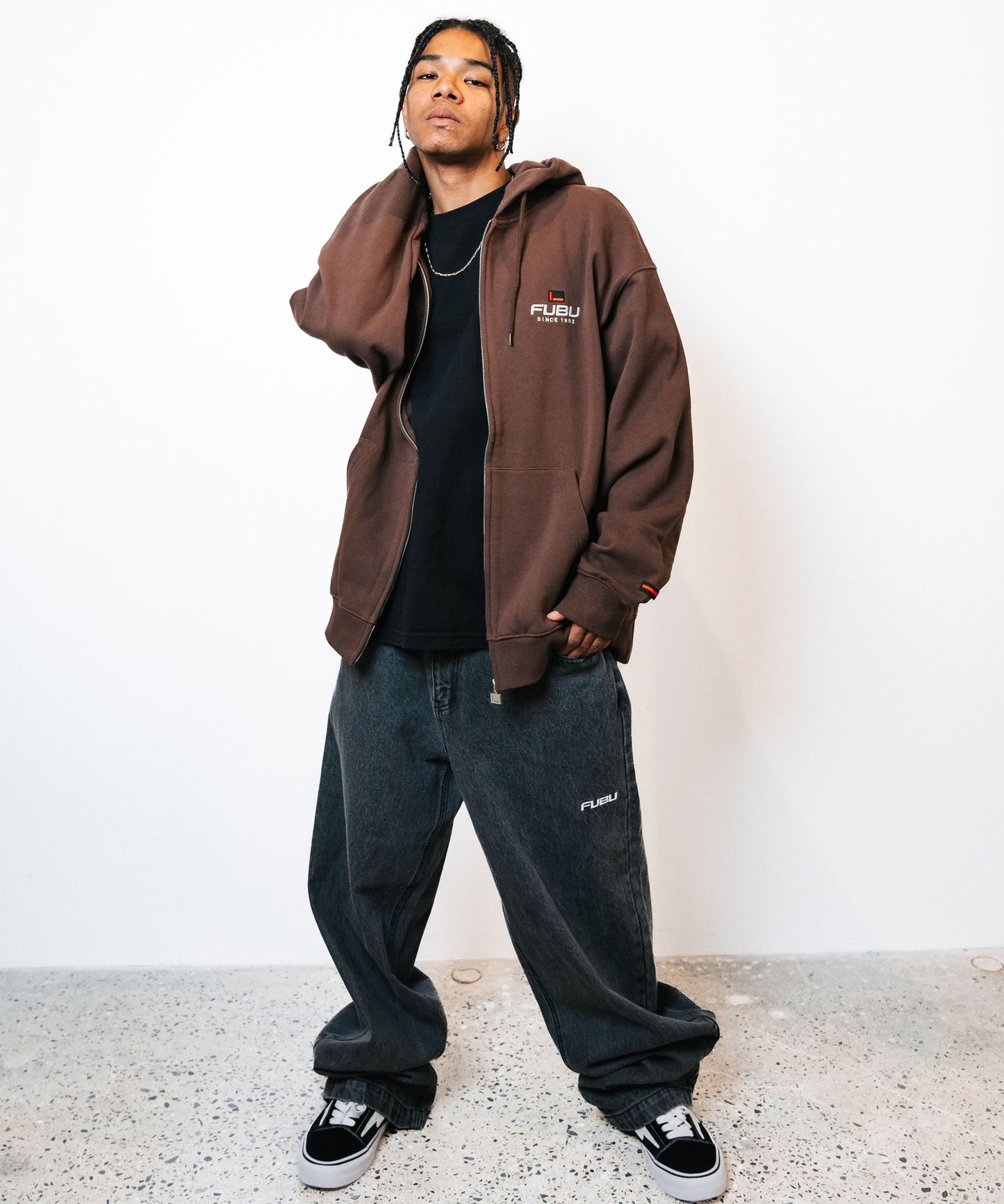 LOGO ZIP HOODIE/ロゴジップパーカー【FAU-32709】