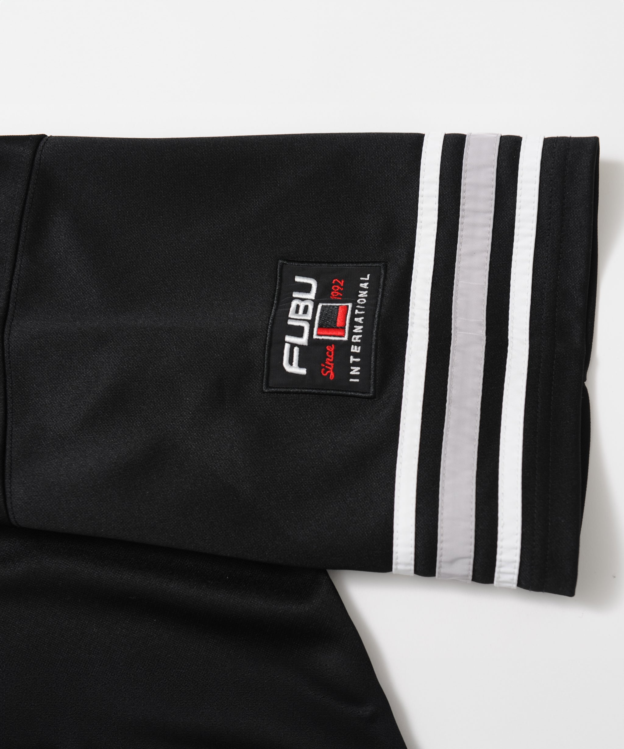 FUBU フブ トップス ブランド ロゴ フットボール ゲームシャツ。FUBUは
