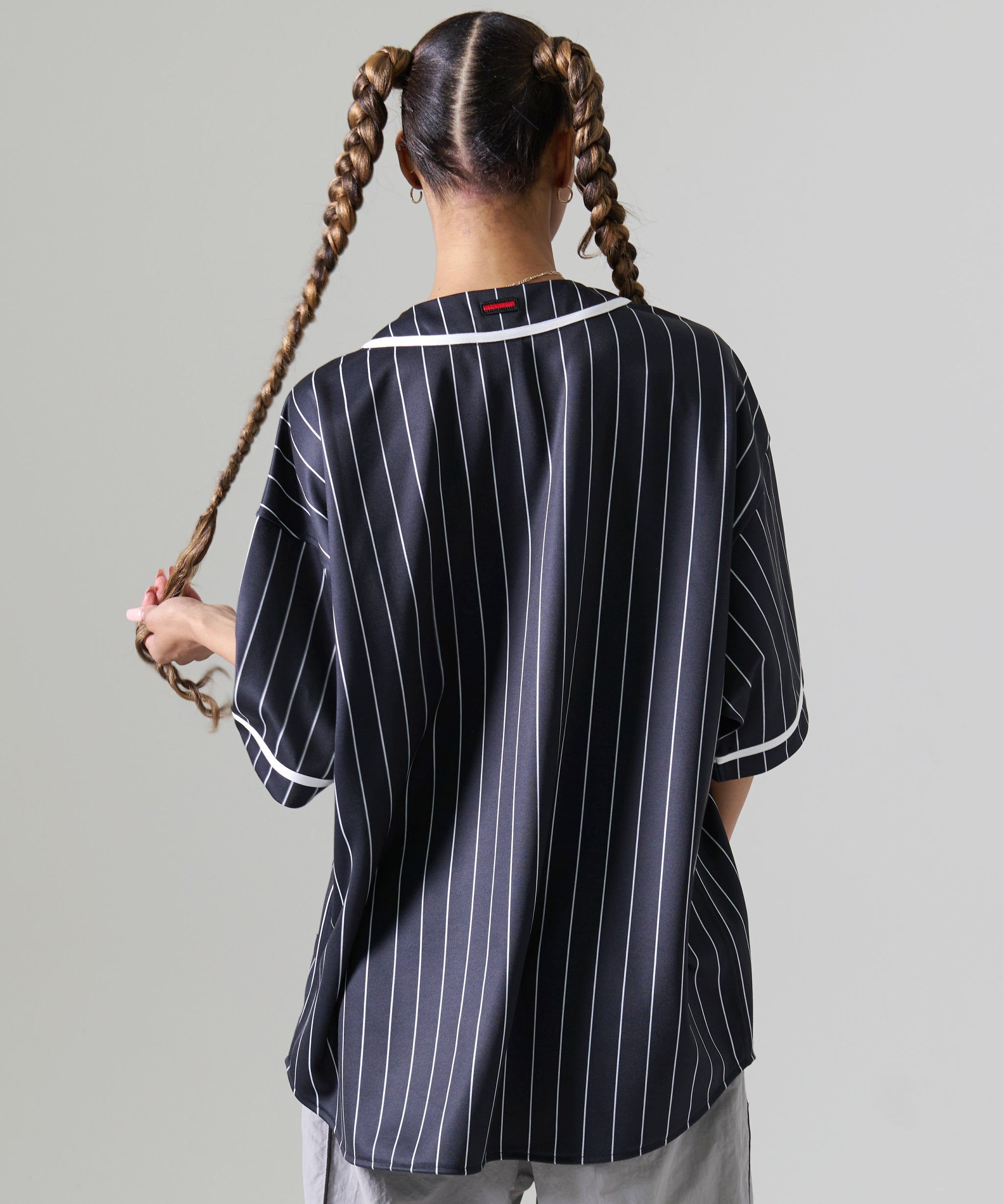 ふう出品 FUBU フブ トップス ブランド ロゴ ベースボール 半袖シャツ。FUBUは