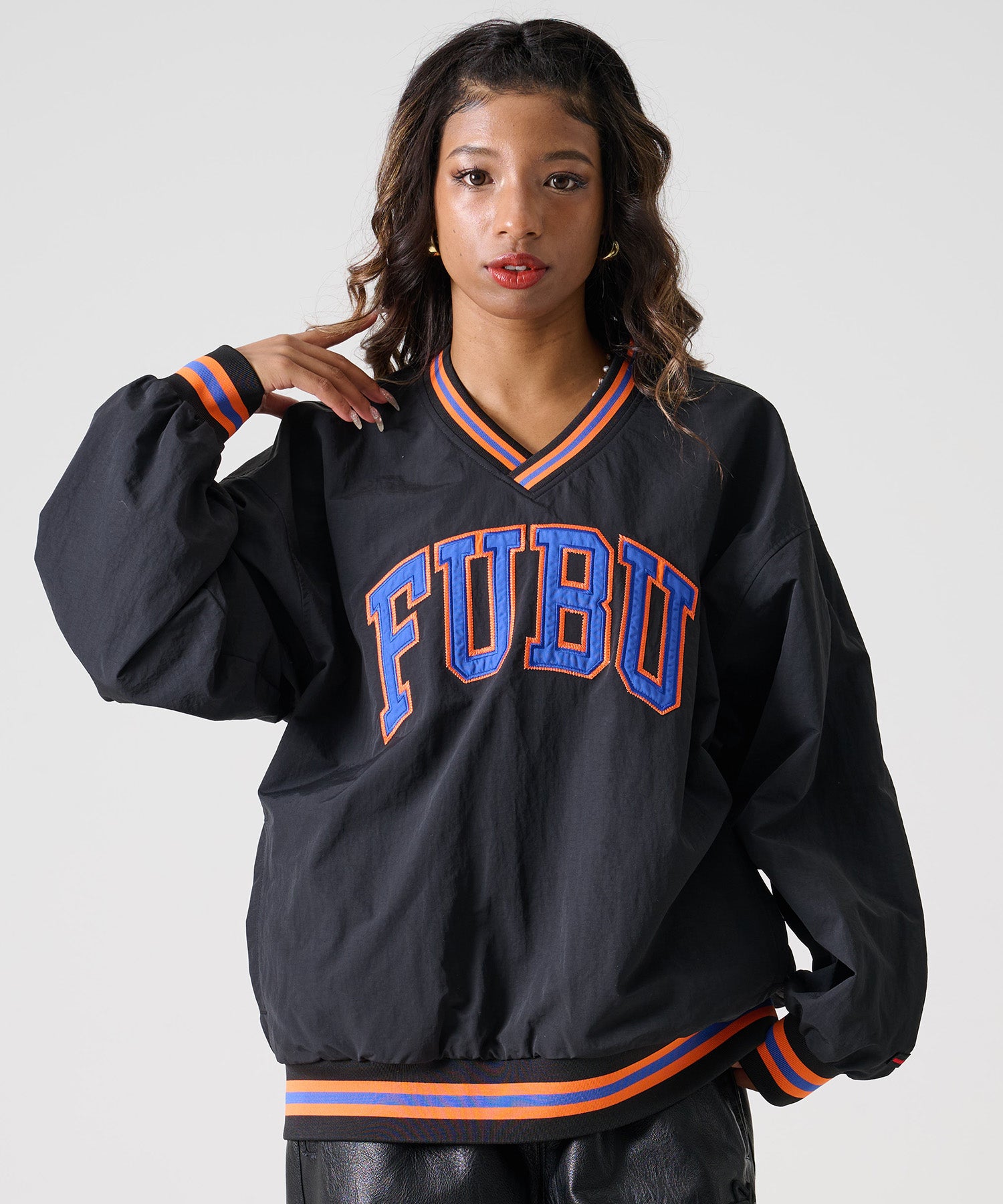 FUBU フブ ナイロン プルオーバー。FUBUはアメリカの代表的なHIPHOP