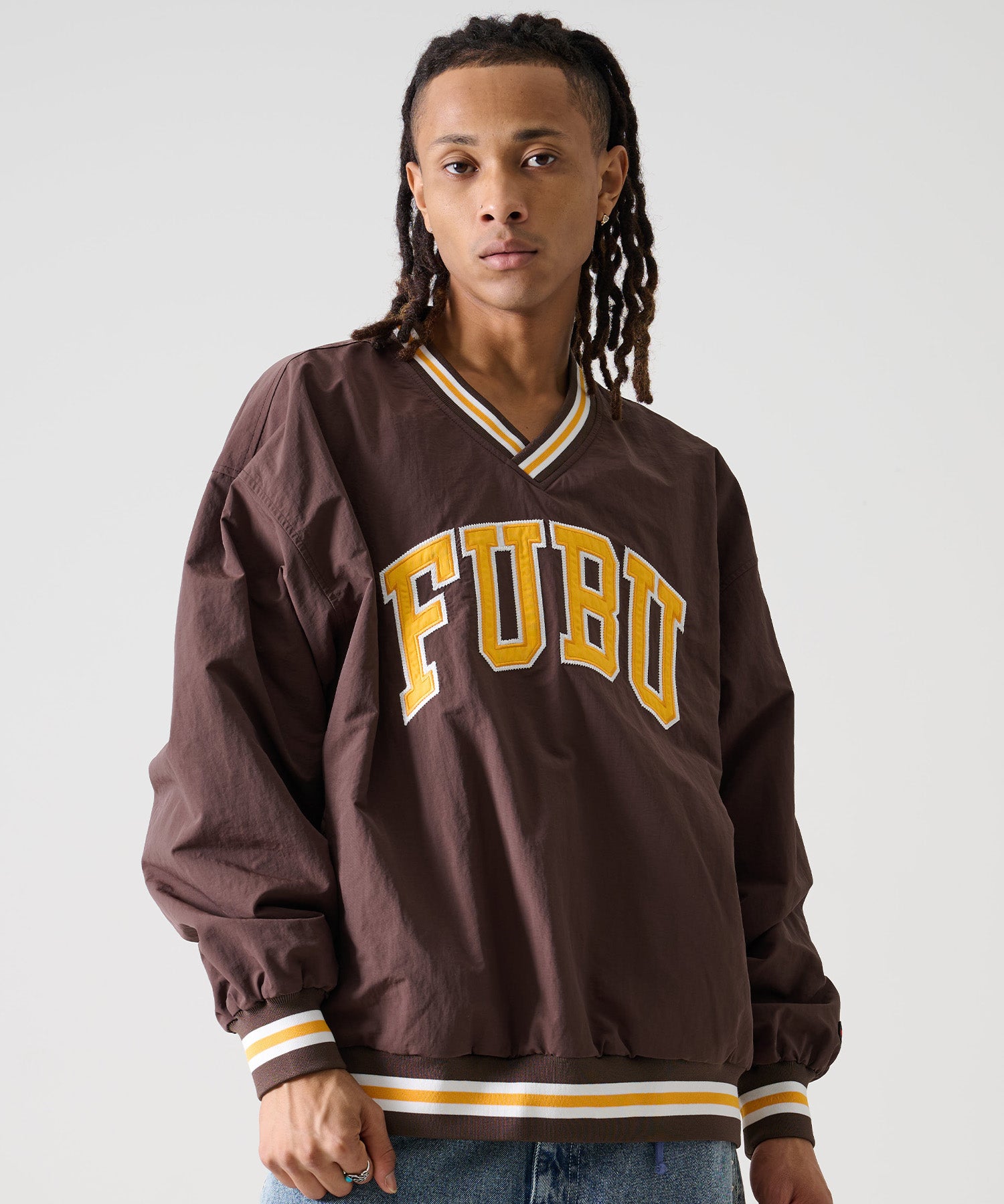 FUBU フブ ナイロン プルオーバー。FUBUはアメリカの代表的なHIPHOP