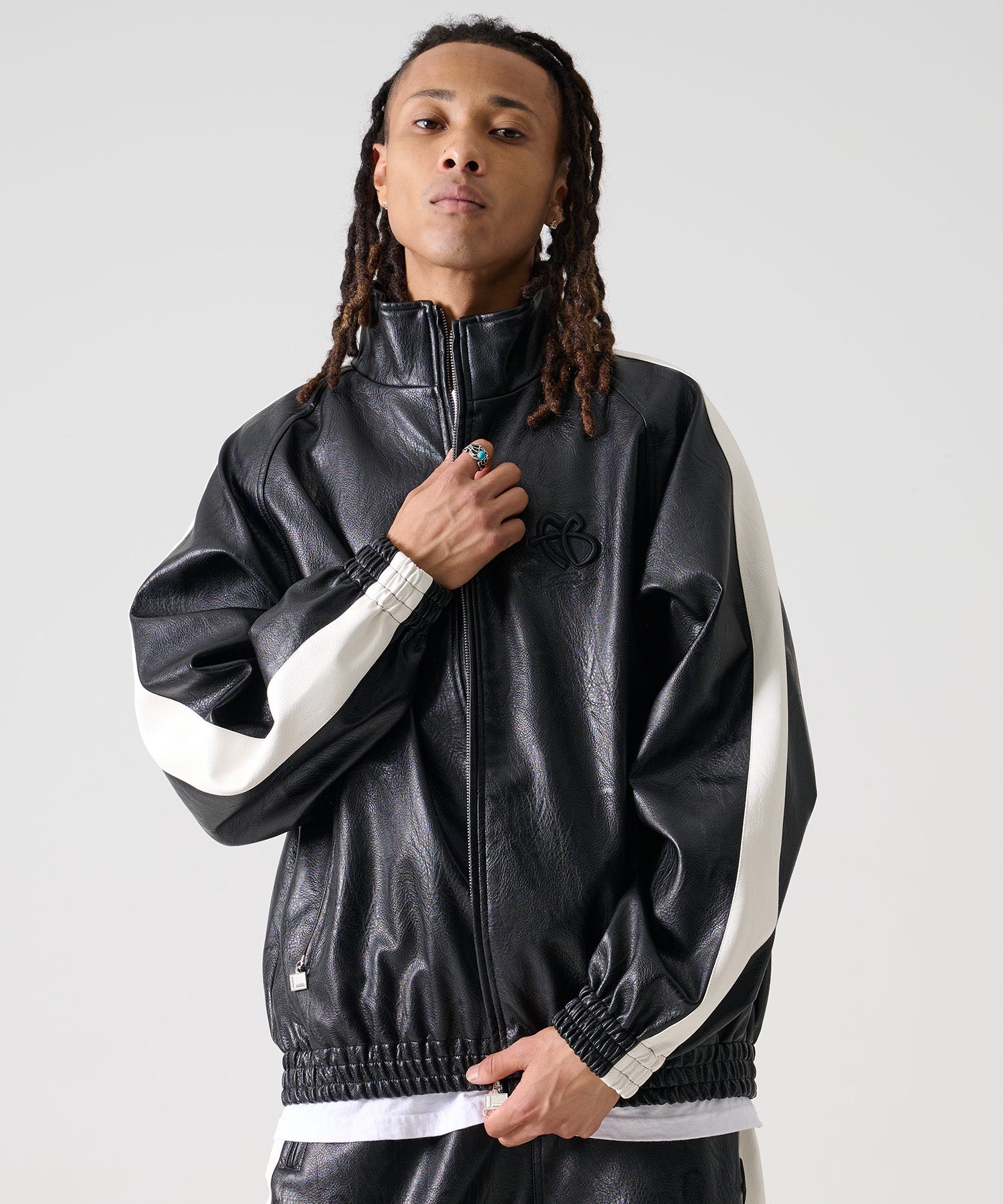 FUBU フブ スタンドパッチ レザー ジャケット。FUBUはアメリカの代表的