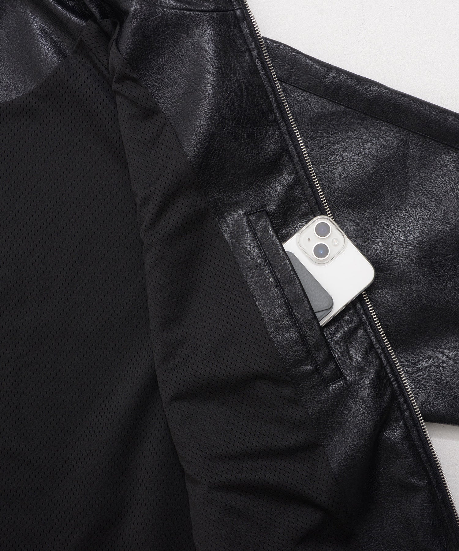 FUBU フブ スタンドパッチ レザー ジャケット。FUBUはアメリカの代表的