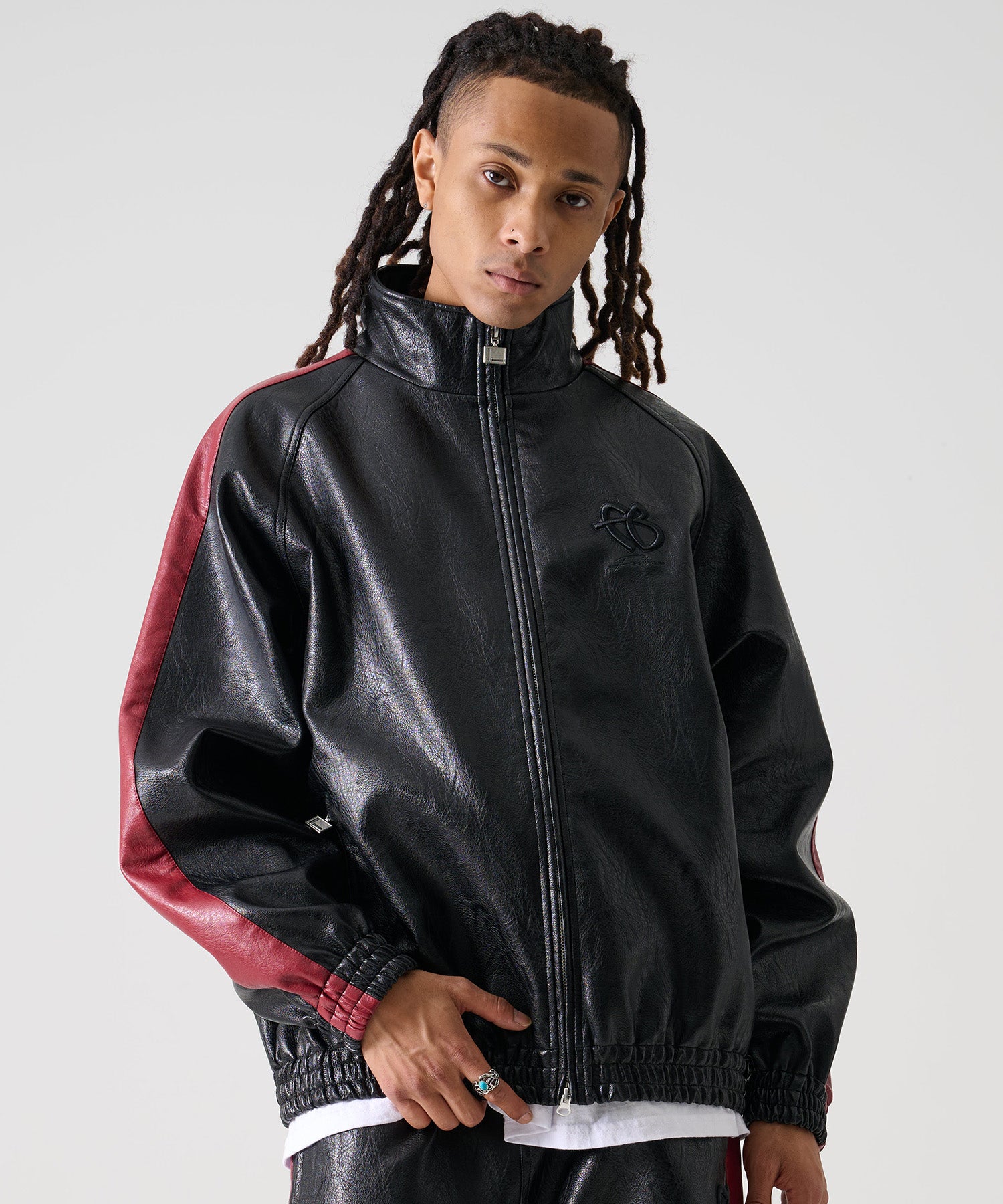 FUBU フブ スタンドパッチ レザー ジャケット。FUBUはアメリカの代表的