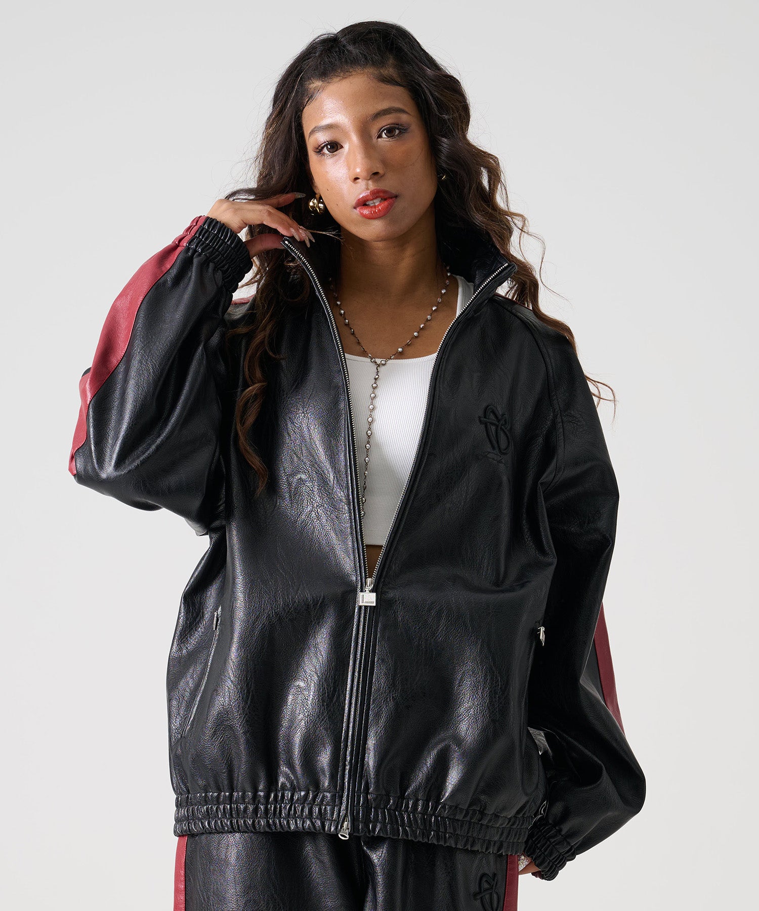  LEATHER TRACK JACKET フェイクレザージャケット FUBU フブ スタンドパッチ レザー ジャケット。FUBUはアメリカの代表的