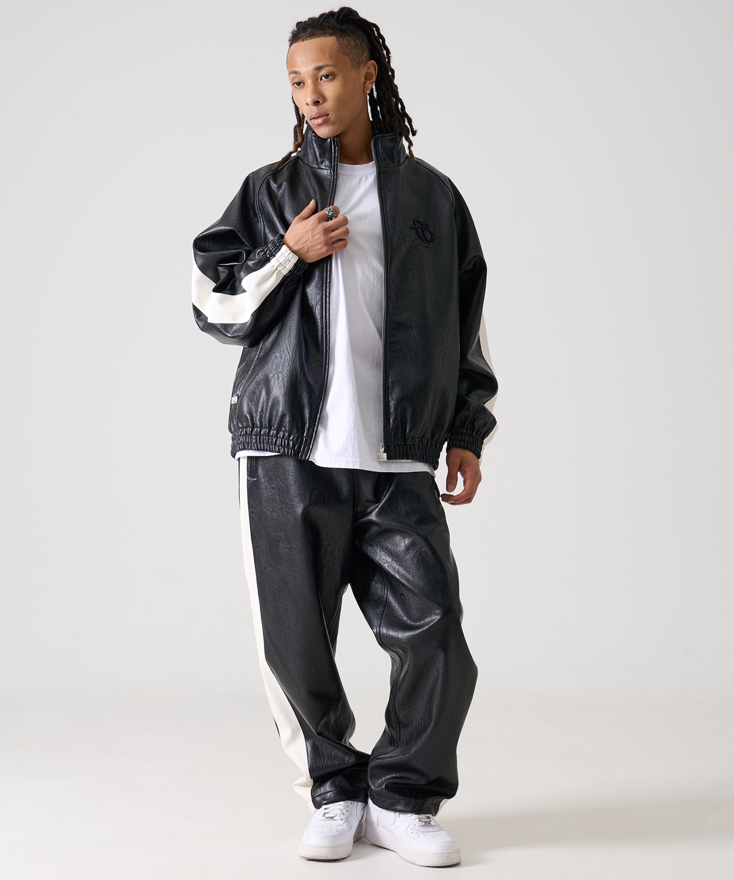 FUBU フブ スタンドパッチ レザー ジャケット。FUBUはアメリカの代表的