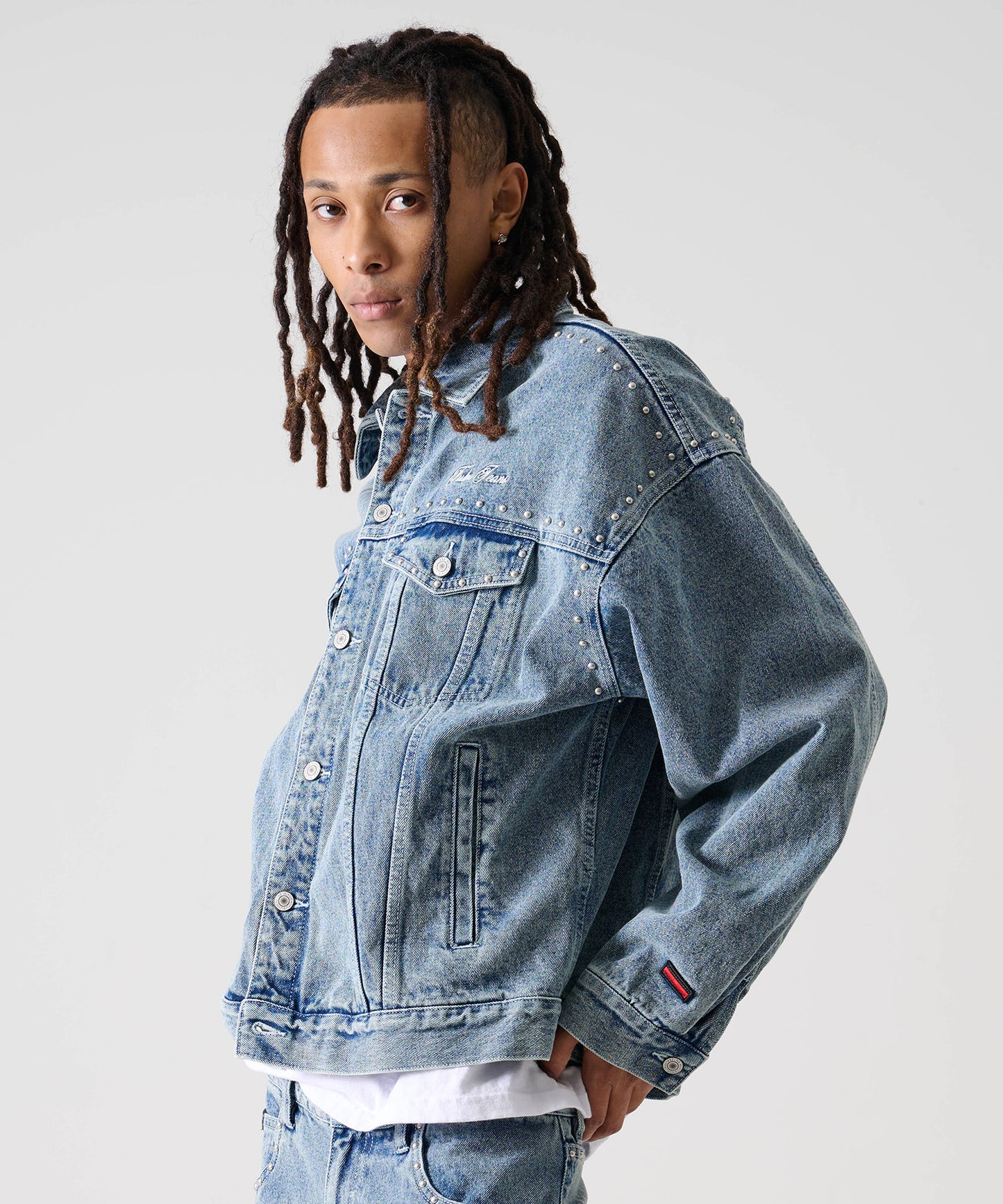 【年末SALE30%OFF】STUDS DENIM JACKET/スタッド付きデニムジャケット【FAM-52309】