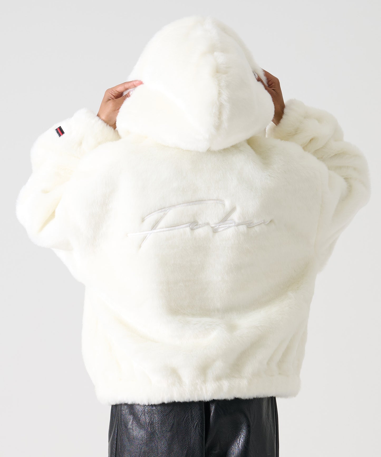 FAUX FAR HOODED JACKET/フェイクファー フード ジャケット【FAM-52311】