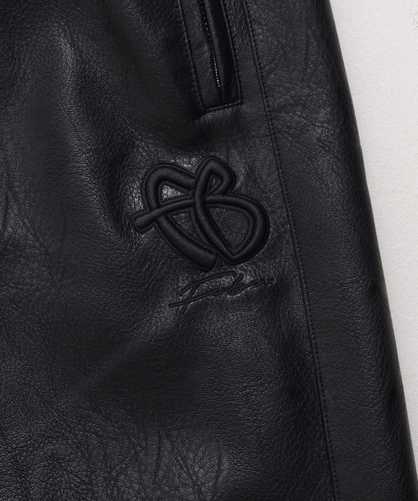 【Black Friday30%OFF】FAUX LEATHER TRACK PANTS/フェイクレザー トラックパンツ【FAM-52500】