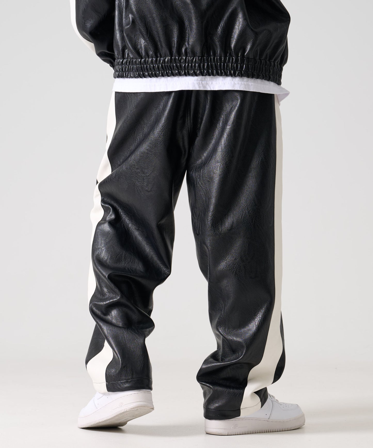 【Black Friday30%OFF】FAUX LEATHER TRACK PANTS/フェイクレザー トラックパンツ【FAM-52500】