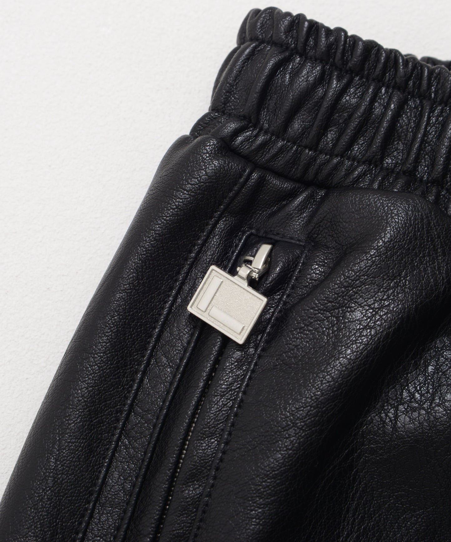 【Black Friday30%OFF】FAUX LEATHER TRACK PANTS/フェイクレザー トラックパンツ【FAM-52500】