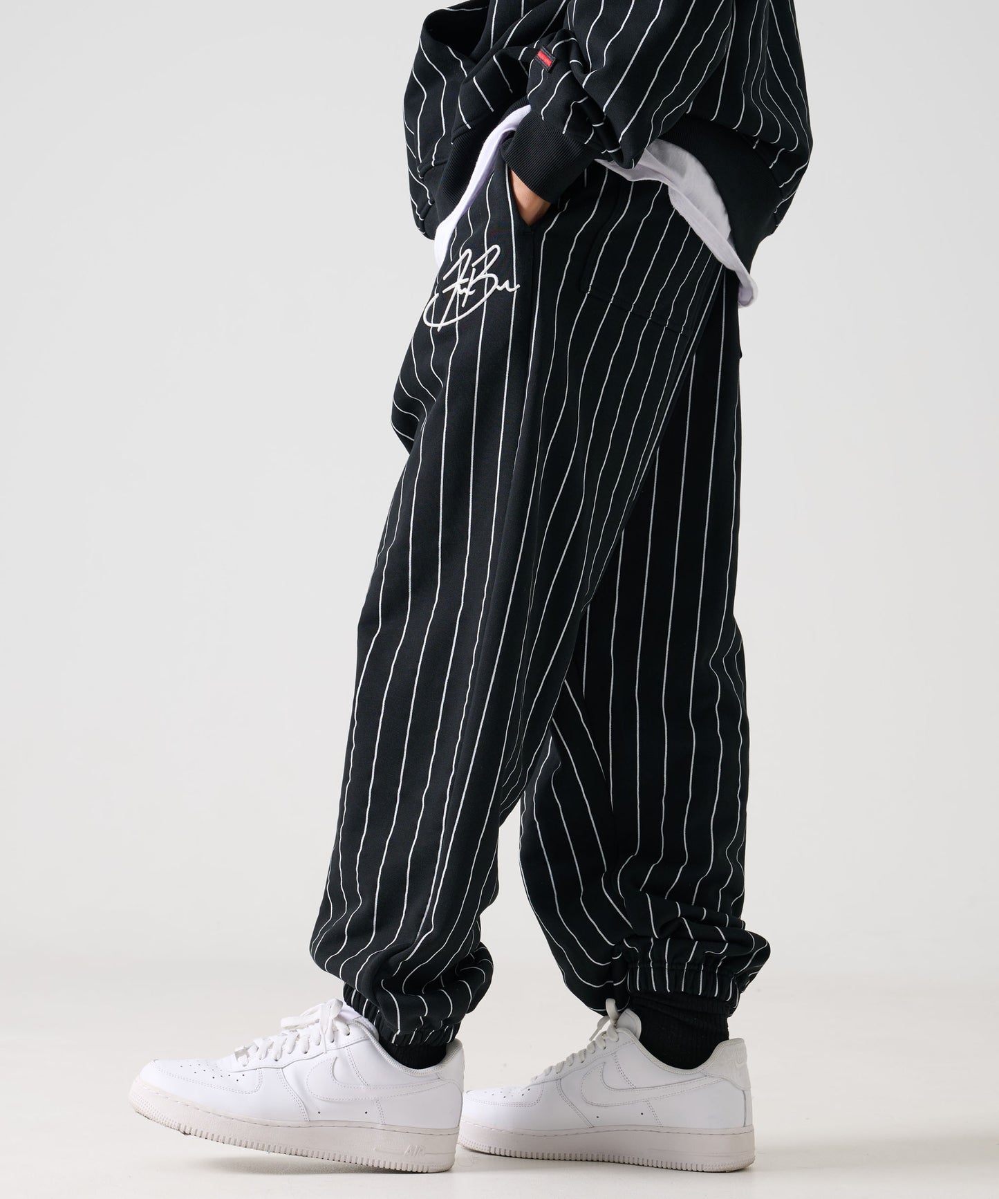 【Black Friday30%OFF】STRIPE SWEAT PANTS/スタッズ デニム パンツ ワイド 【FAM-52503】