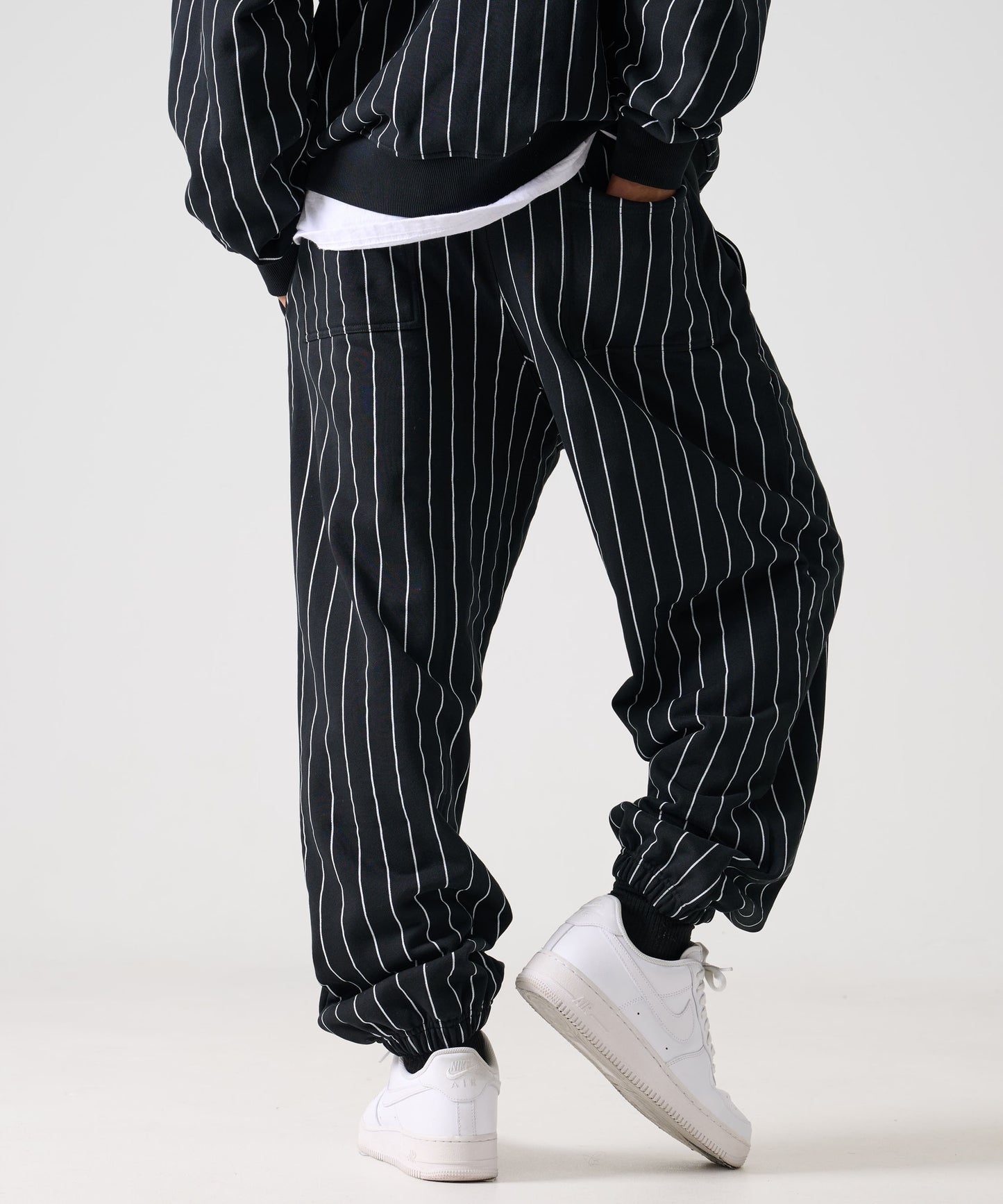 【Black Friday30%OFF】STRIPE SWEAT PANTS/スタッズ デニム パンツ ワイド 【FAM-52503】
