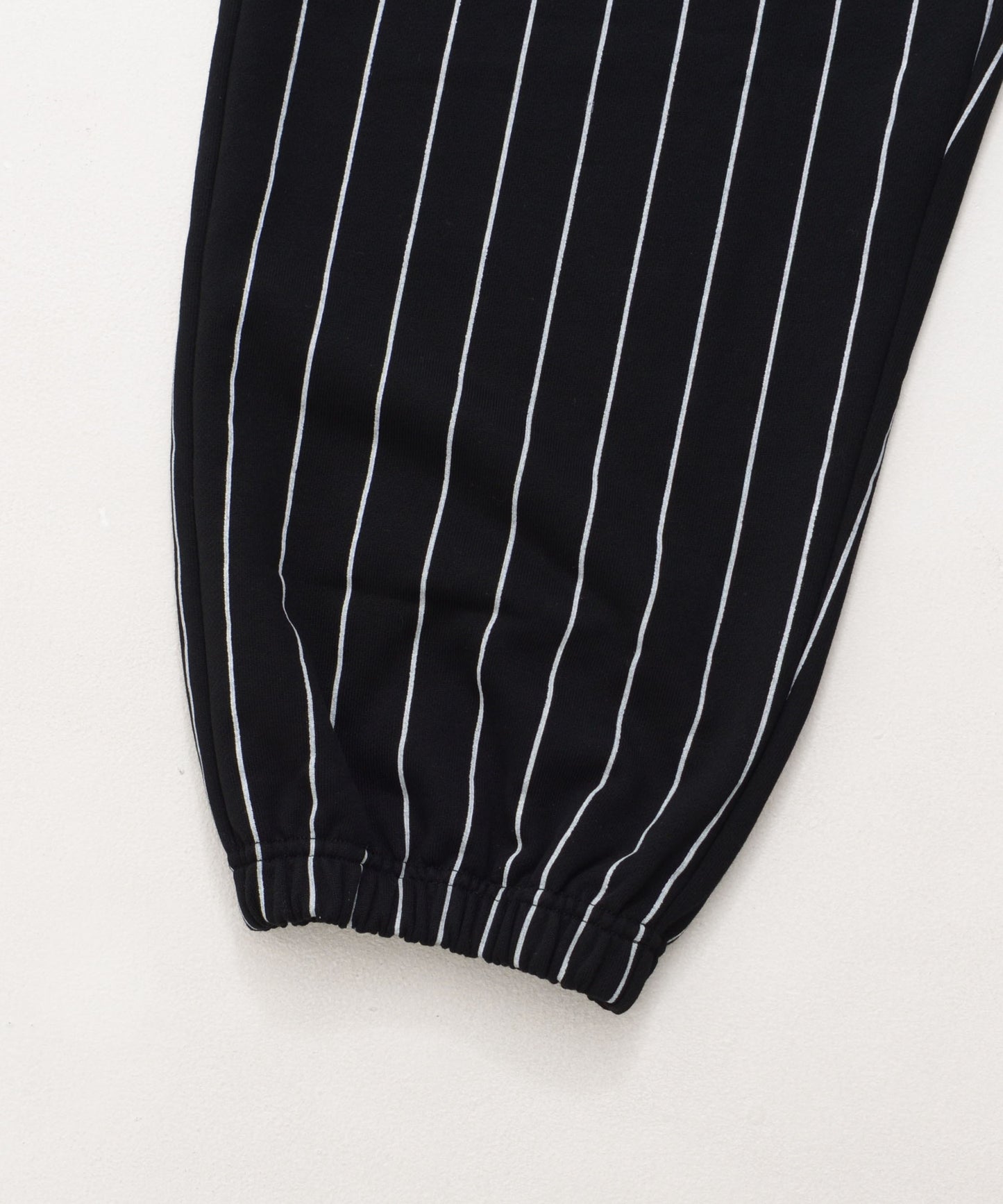 【Black Friday30%OFF】STRIPE SWEAT PANTS/スタッズ デニム パンツ ワイド 【FAM-52503】