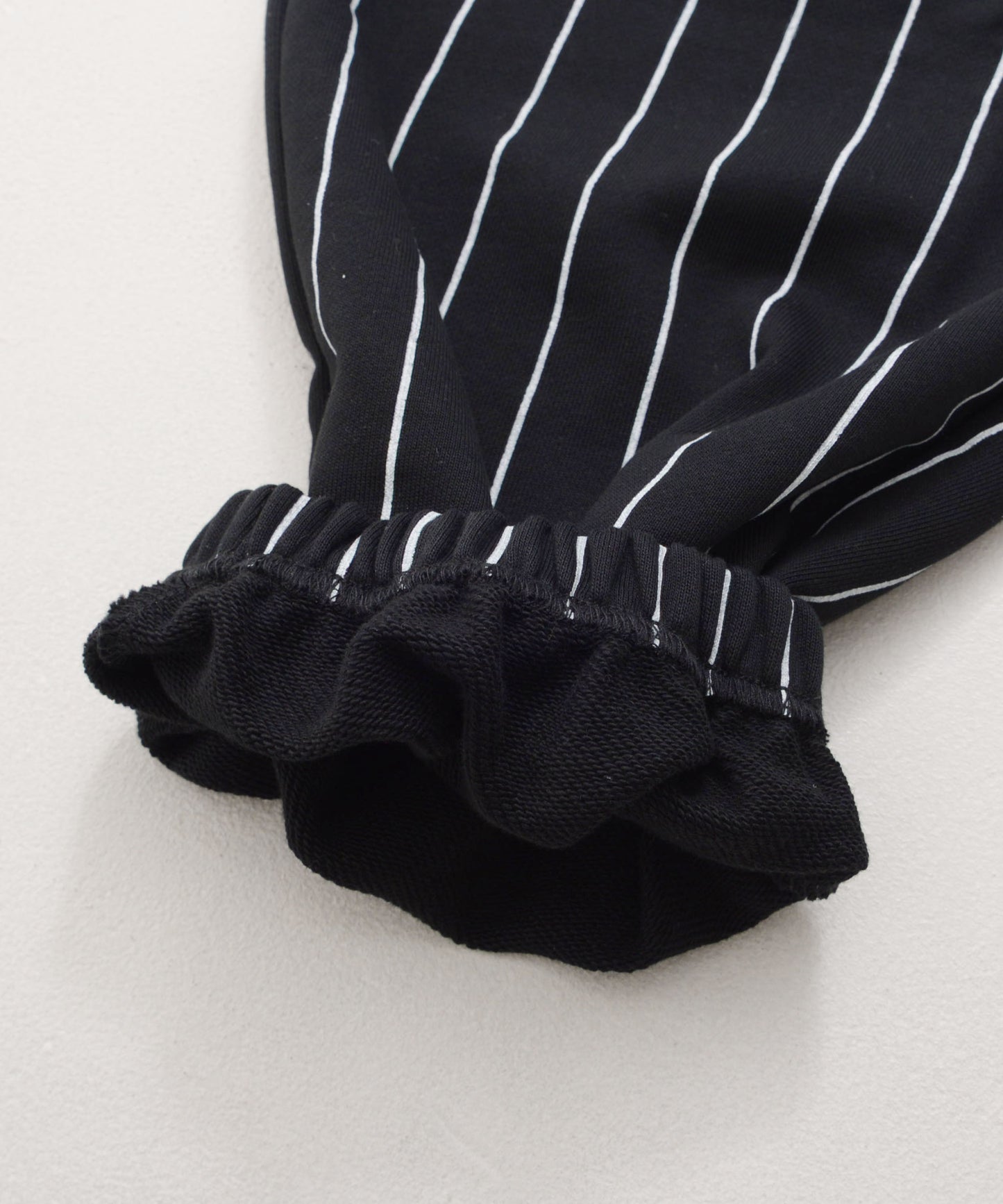 【Black Friday30%OFF】STRIPE SWEAT PANTS/スタッズ デニム パンツ ワイド 【FAM-52503】