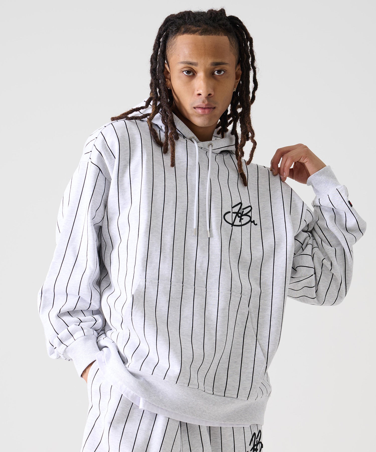 FUBU フブ ストライプ スウェットパーカー 。FUBUはアメリカの代表的な