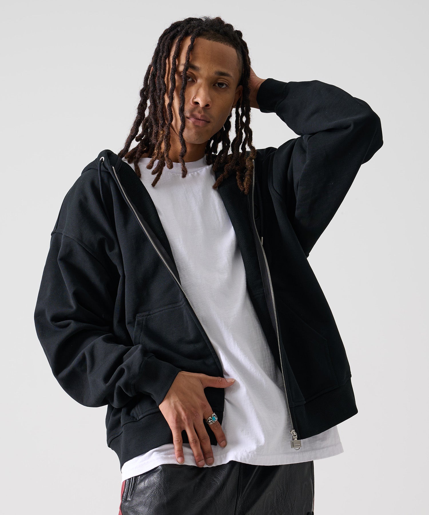 FUBU フブ FBロゴ ジップパーカー 。FUBUはアメリカの代表的なHIPHOP