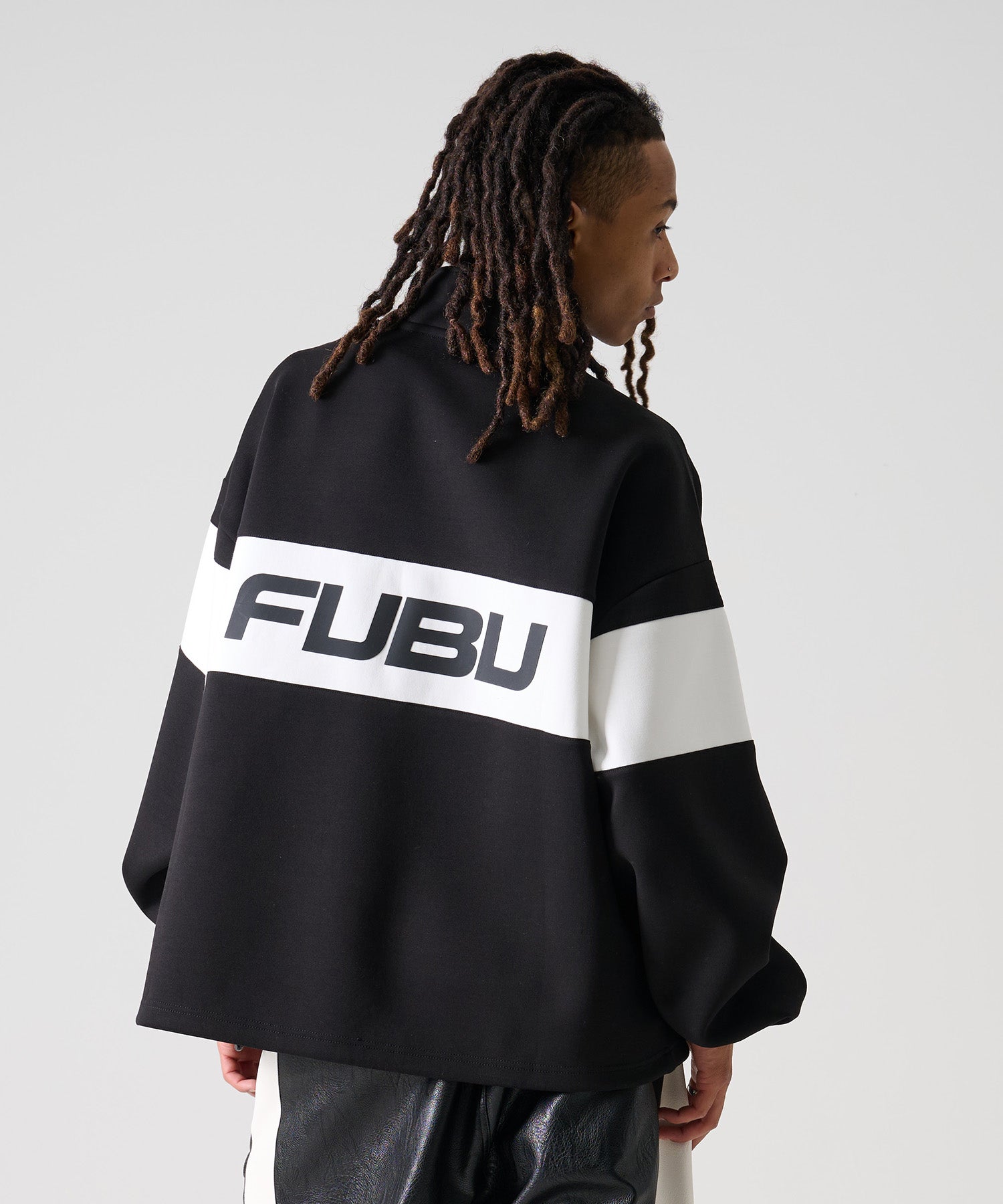 FUBU フブ テック ハーフ ジップ トレーナー 。FUBUはアメリカの代表的