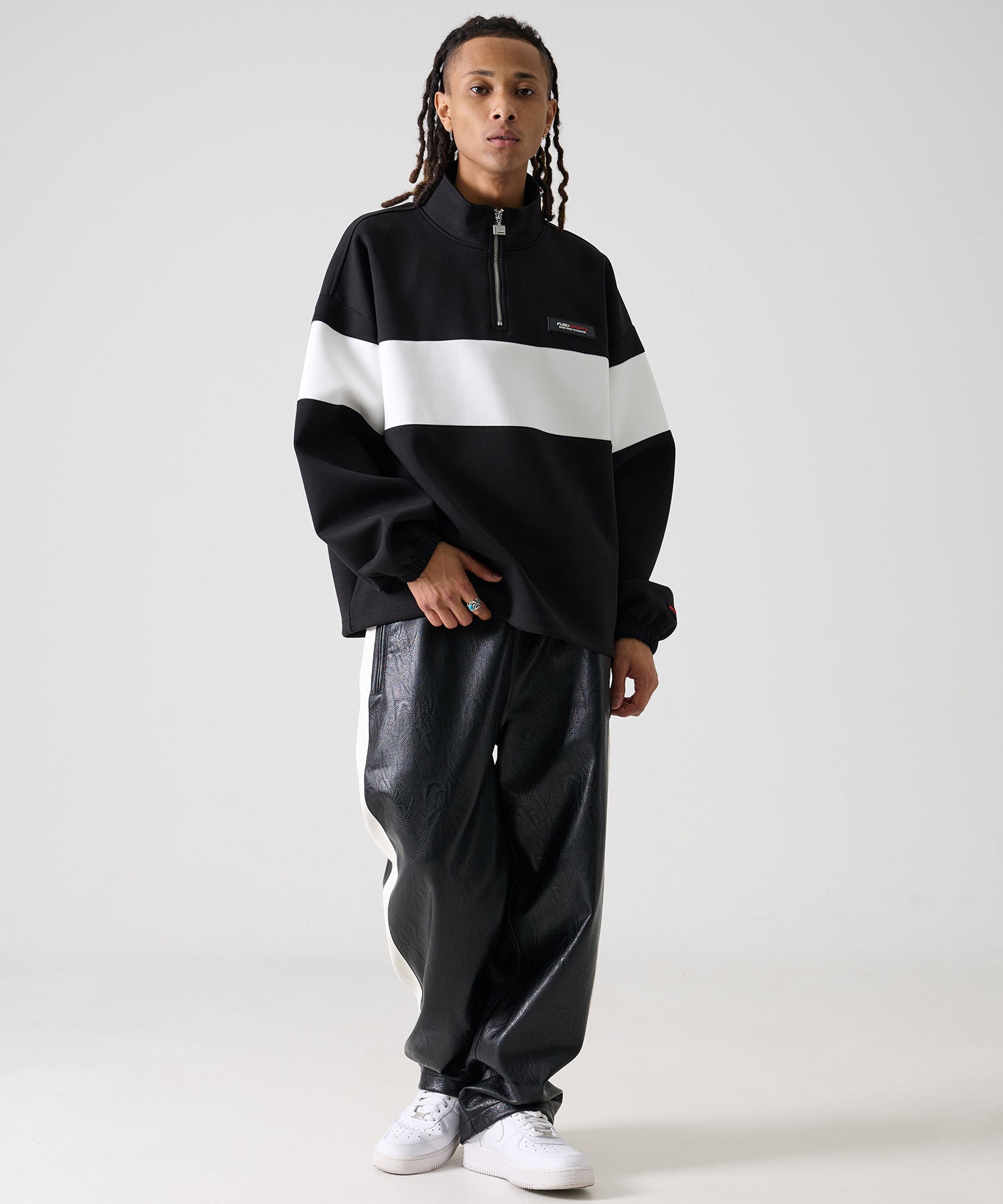 FUBU フブ テック ハーフ ジップ トレーナー 。FUBUはアメリカの代表的