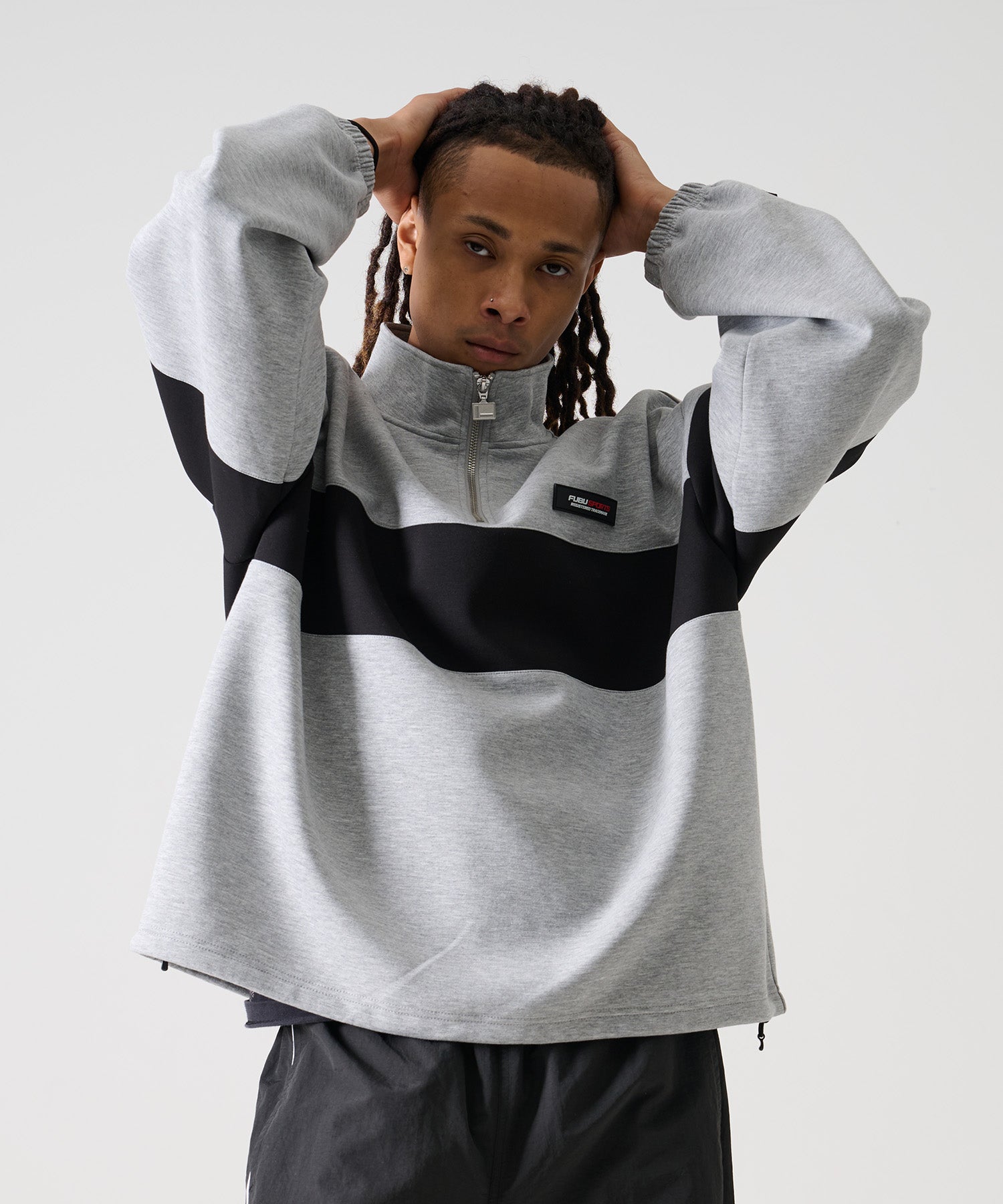 FUBU フブ テック ハーフ ジップ トレーナー 。FUBUはアメリカの代表的