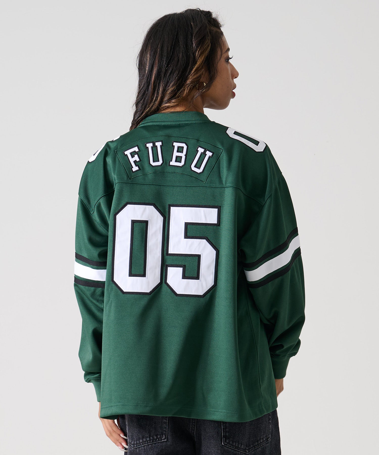 FUBU フブ ロゴ ナンバー ワッペン Vネック 長袖 ゲームシャツ。FUBUは