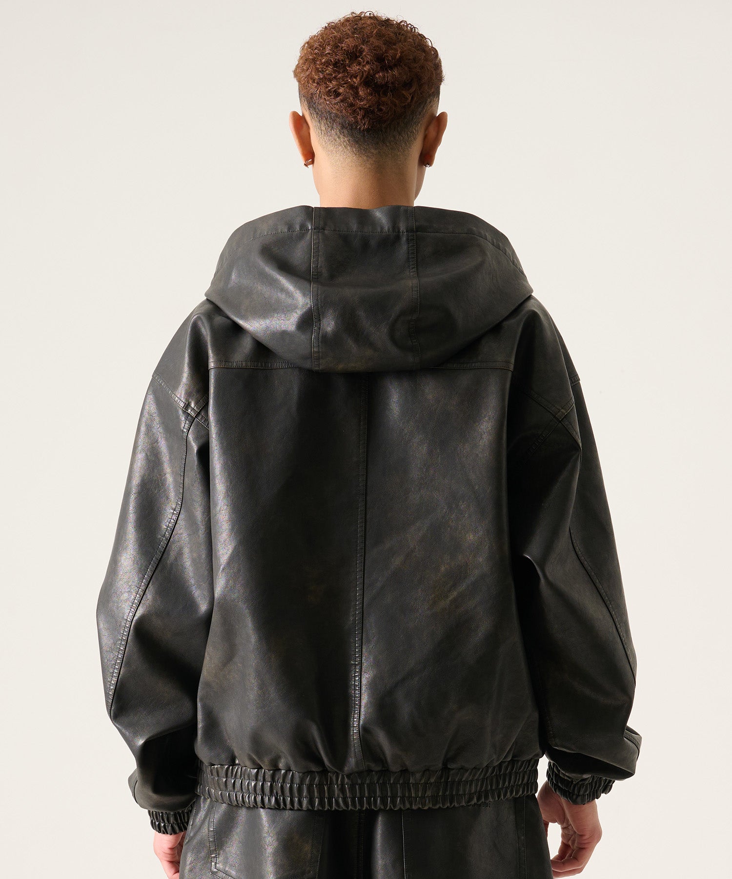 FUBU フブ フェイクレザー ショートフーデッドジャケット。FUBUは