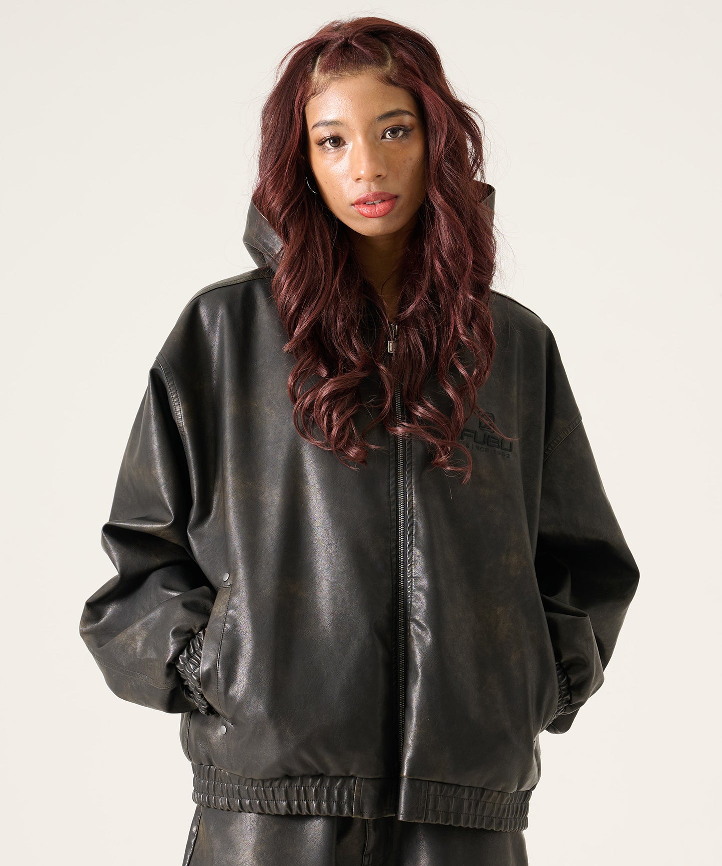 【NEW】FAUX LEATHER SHORT HOODED JACKET/フェイクレザー ショートフード付きジャケット【FAM-61303】