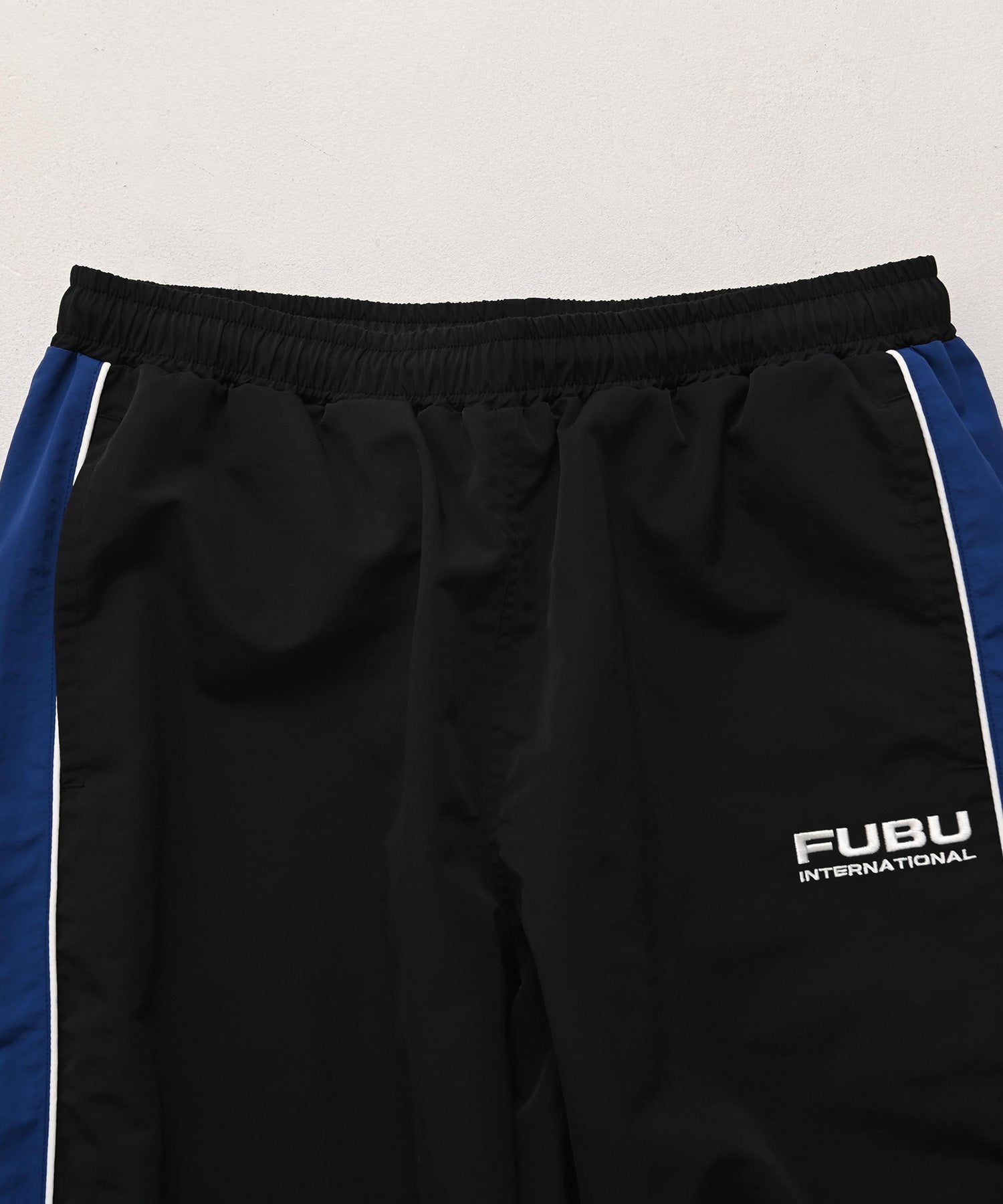 FUBU フブ トラックパンツ。FUBUはアメリカの代表的なHIPHOP FASHION