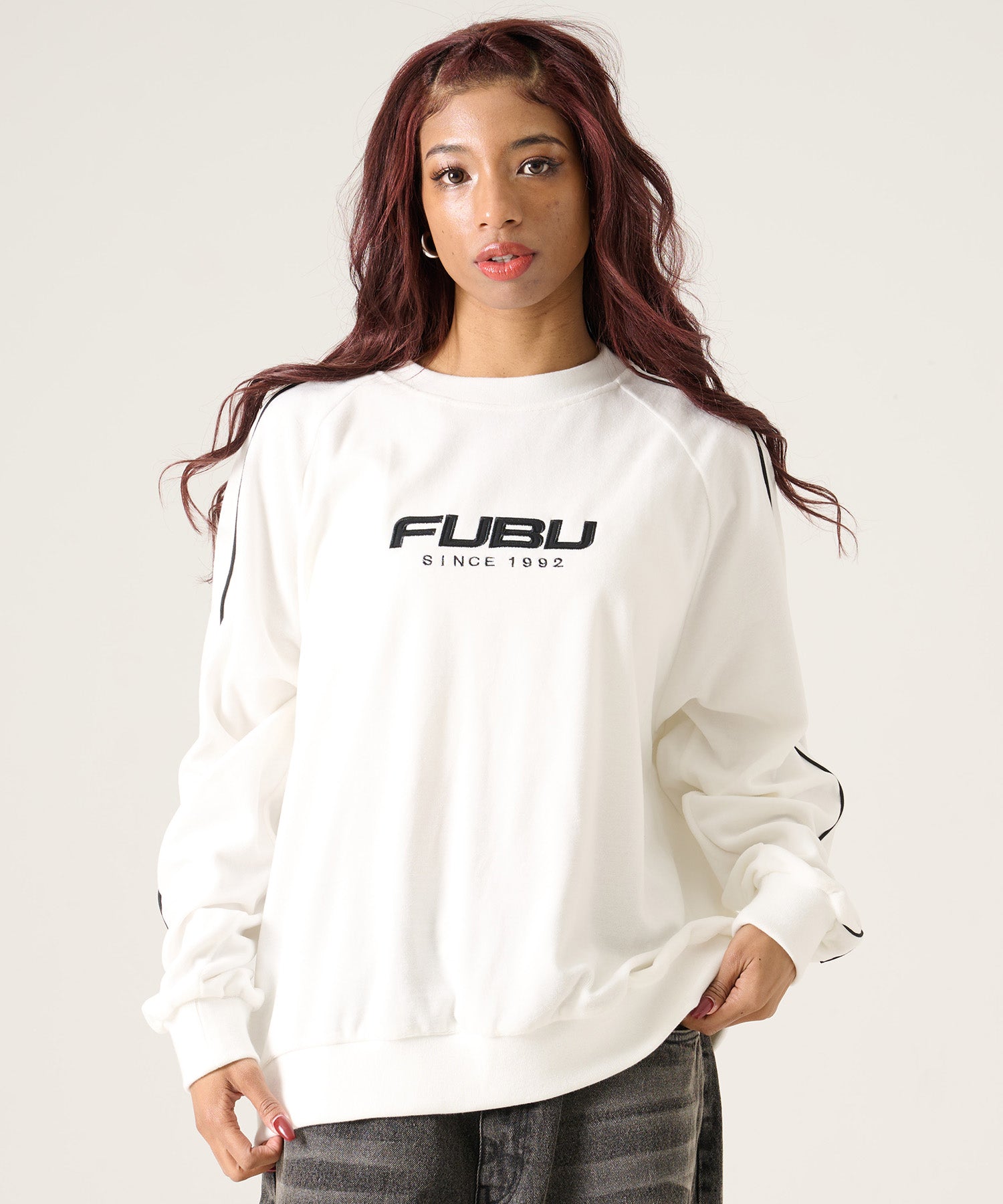 FUBU フブ ベロアプルオーバー。FUBUはアメリカの代表的なHIPHOP