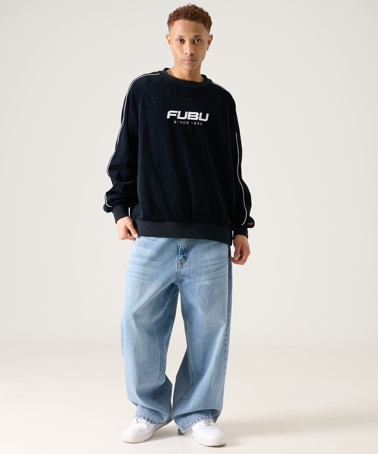 FUBU フブ ベロアプルオーバー。FUBUはアメリカの代表的なHIPHOP
