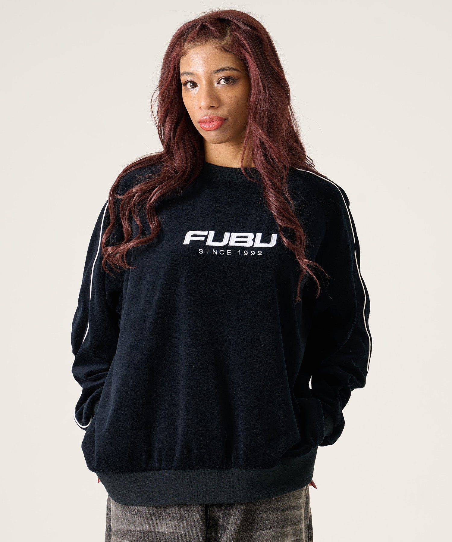 FUBU フブ ベロアプルオーバー。FUBUはアメリカの代表的なHIPHOP