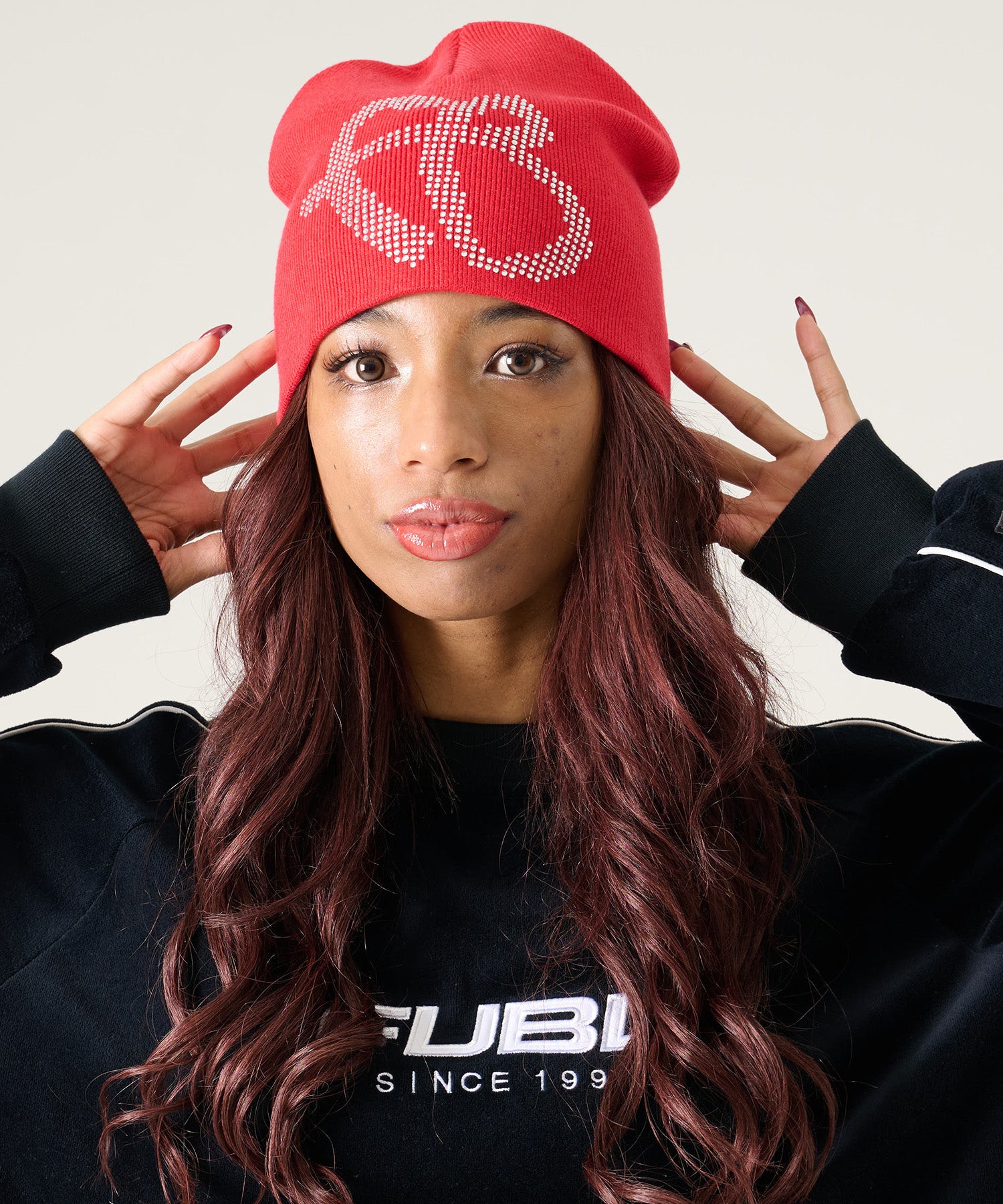 FUBU フブ ラインストーン付きビーニー。FUBUはアメリカの代表的な