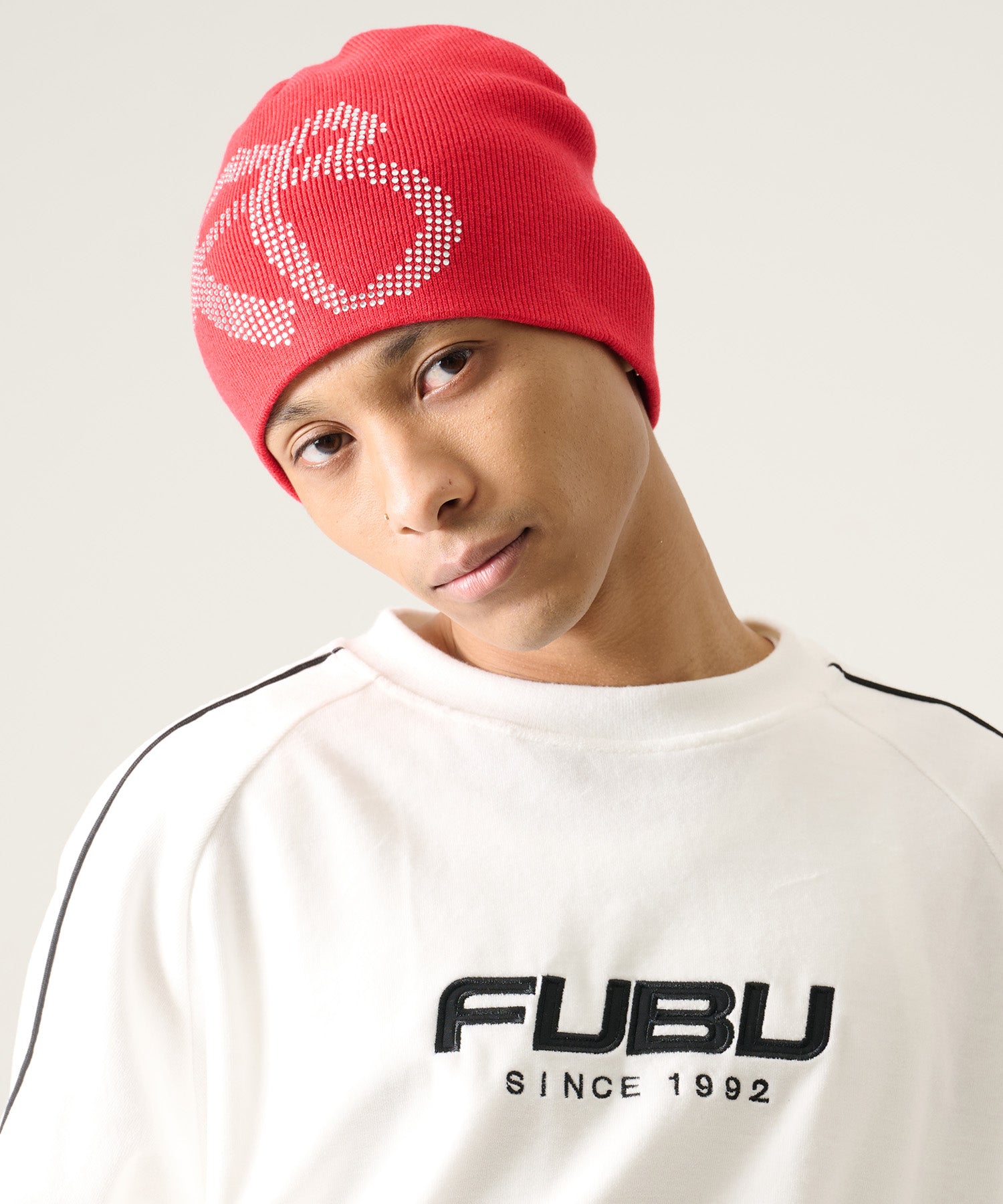 FUBU フブ ラインストーン付きビーニー。FUBUはアメリカの代表的な