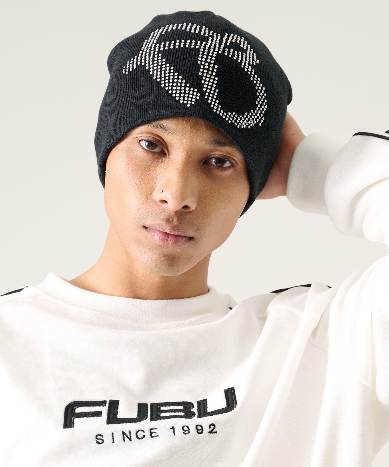新品dab着用 been.dirty.a popup ストーンブラックビーニー FUBU フブ ラインストーン付きビーニー。FUBUはアメリカの代表的な