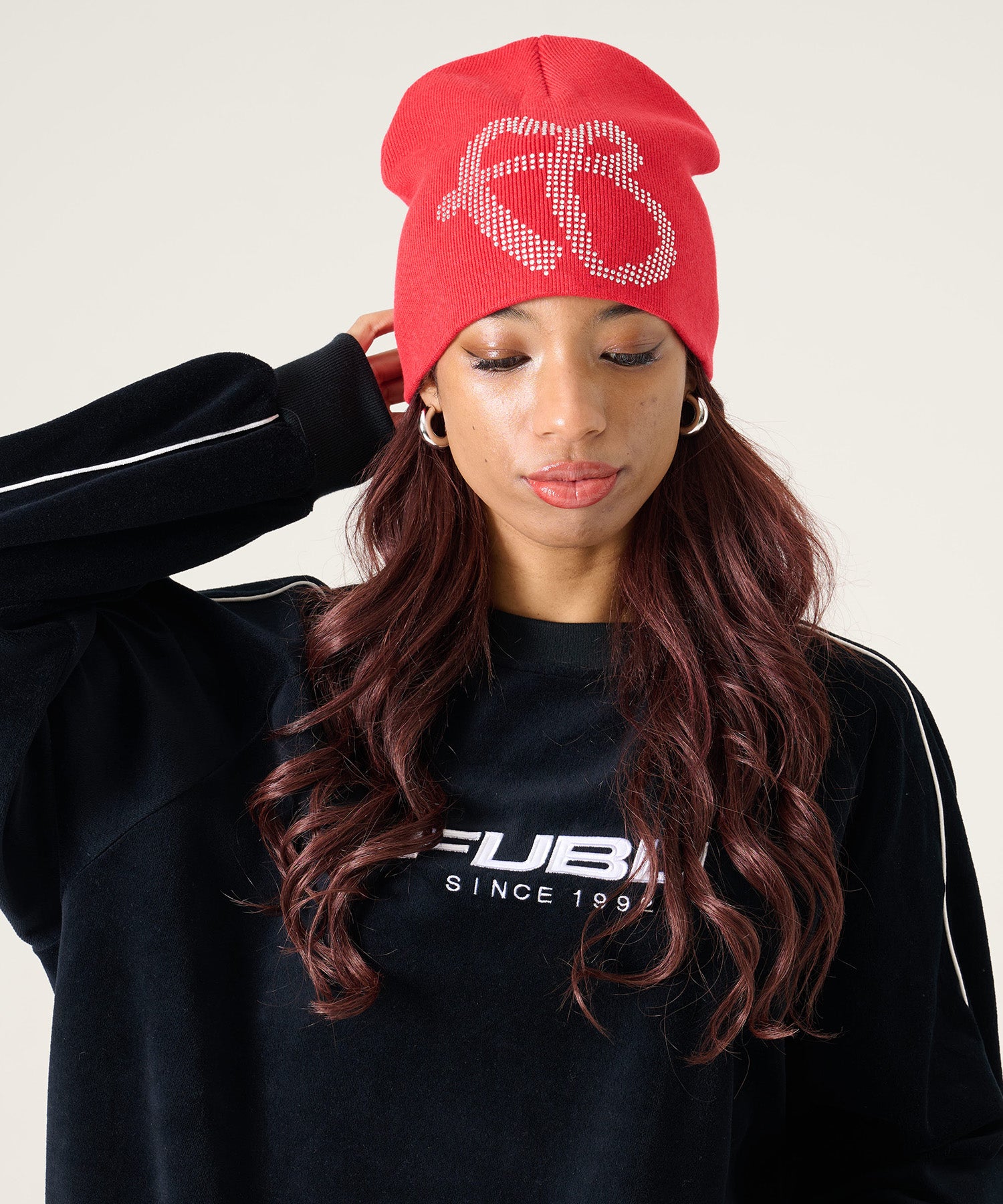 FUBU フブ ラインストーン付きビーニー。FUBUはアメリカの代表的な